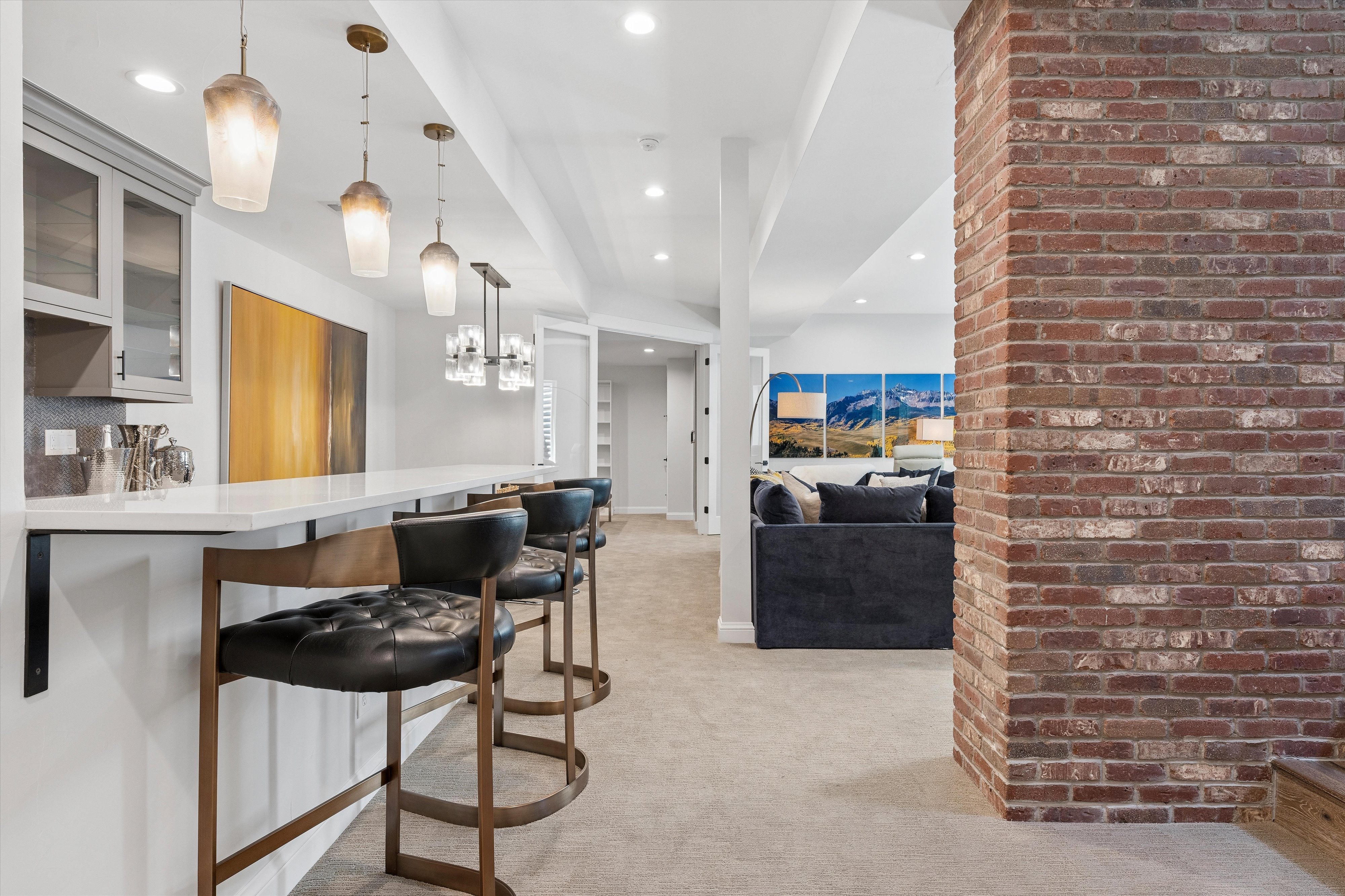  Newer-built residence offers an exceptional opportunity - 物件實景