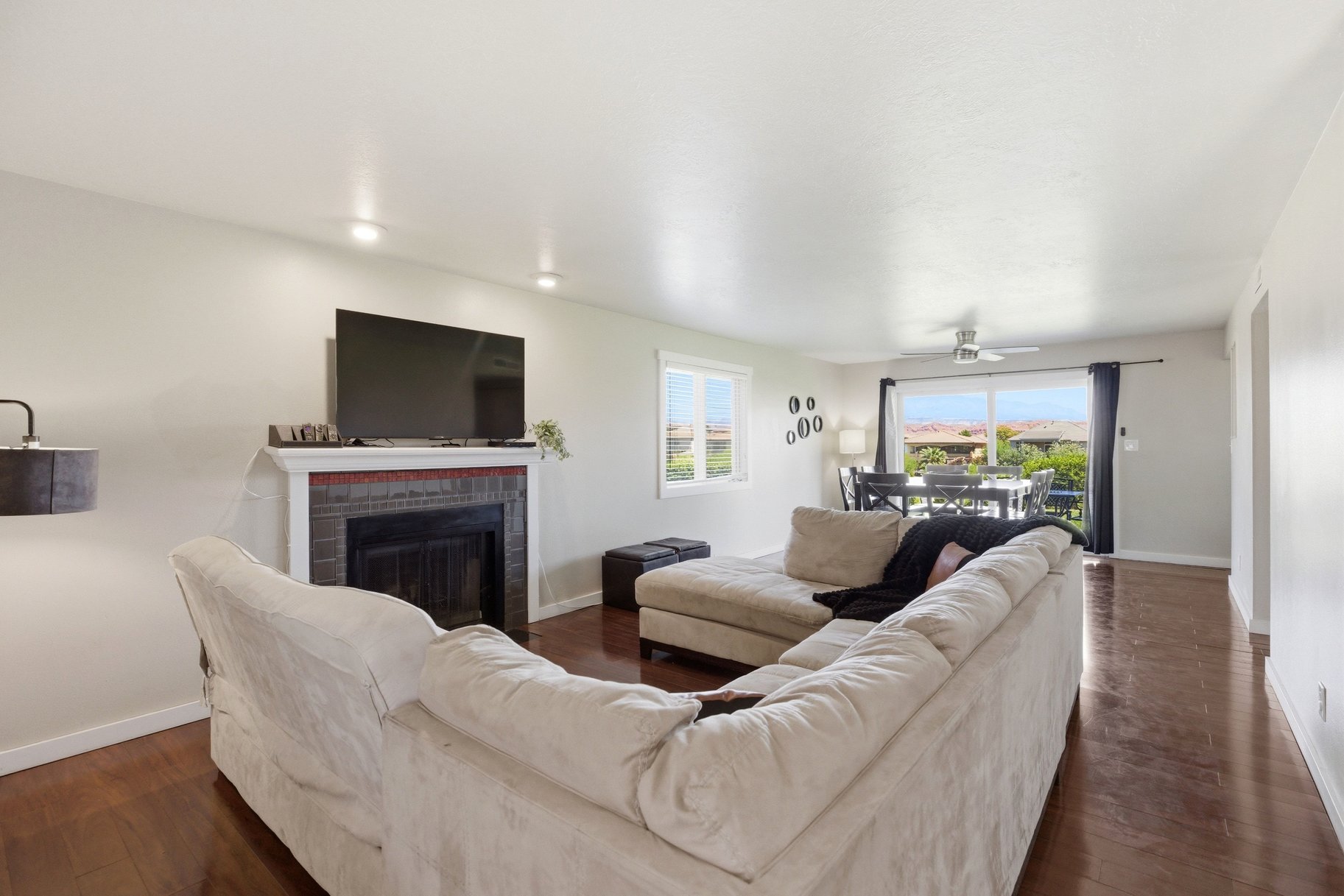  Amazing STR Investment Opportunity With Stunning City and Mountain Views - 物件實景