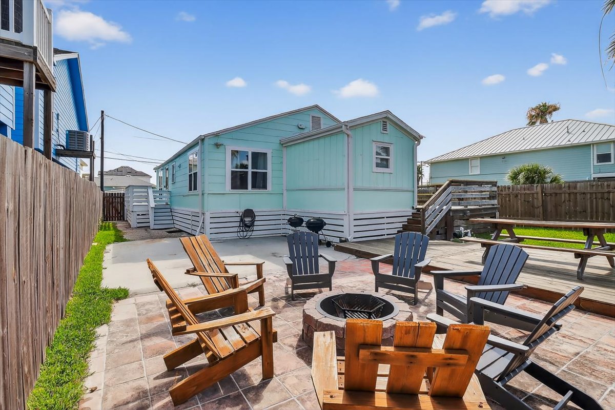 Port Aransas, Texas, 78373, United States, 3 Bedrooms Bedrooms, ,2 BathroomsBathrooms,Residential,For Sale,1973811