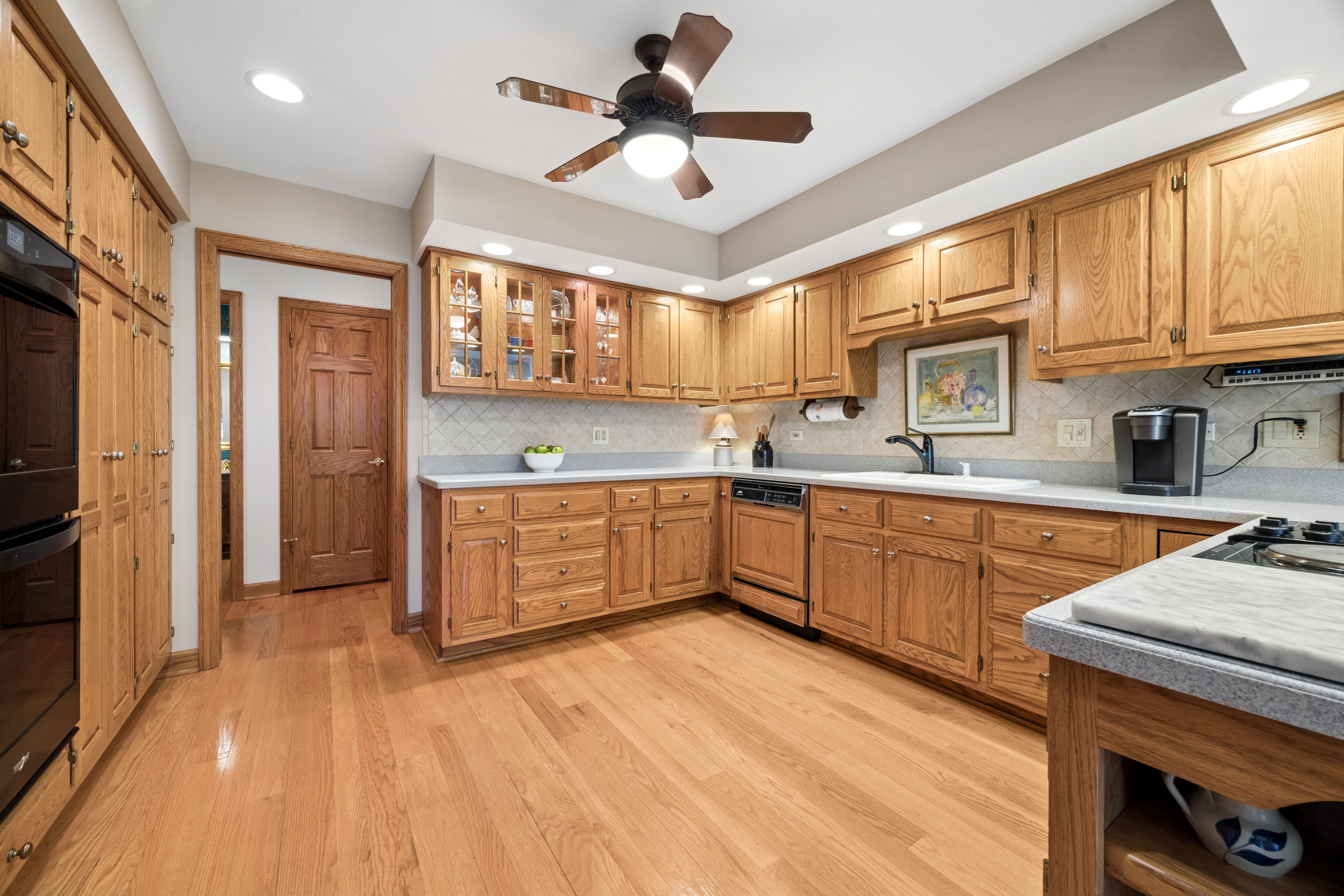  Lovely and Meticulously Maintained Townhome in Desirable Tartan Lakes - 物件實景