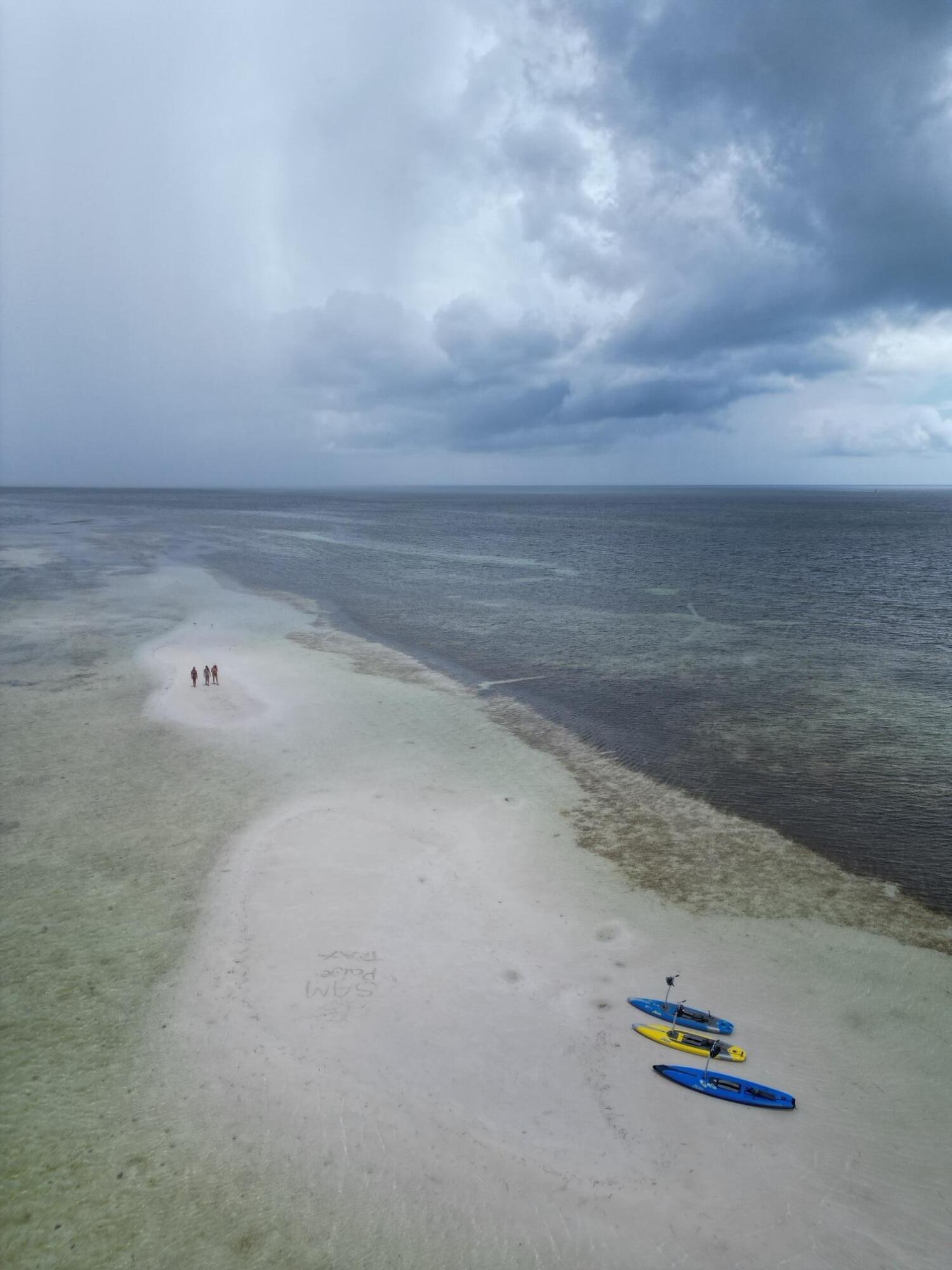 MARATHON, Florida, 33050, United States, 3 Bedrooms Bedrooms, ,2 BathroomsBathrooms,Residential,For Sale,2002078