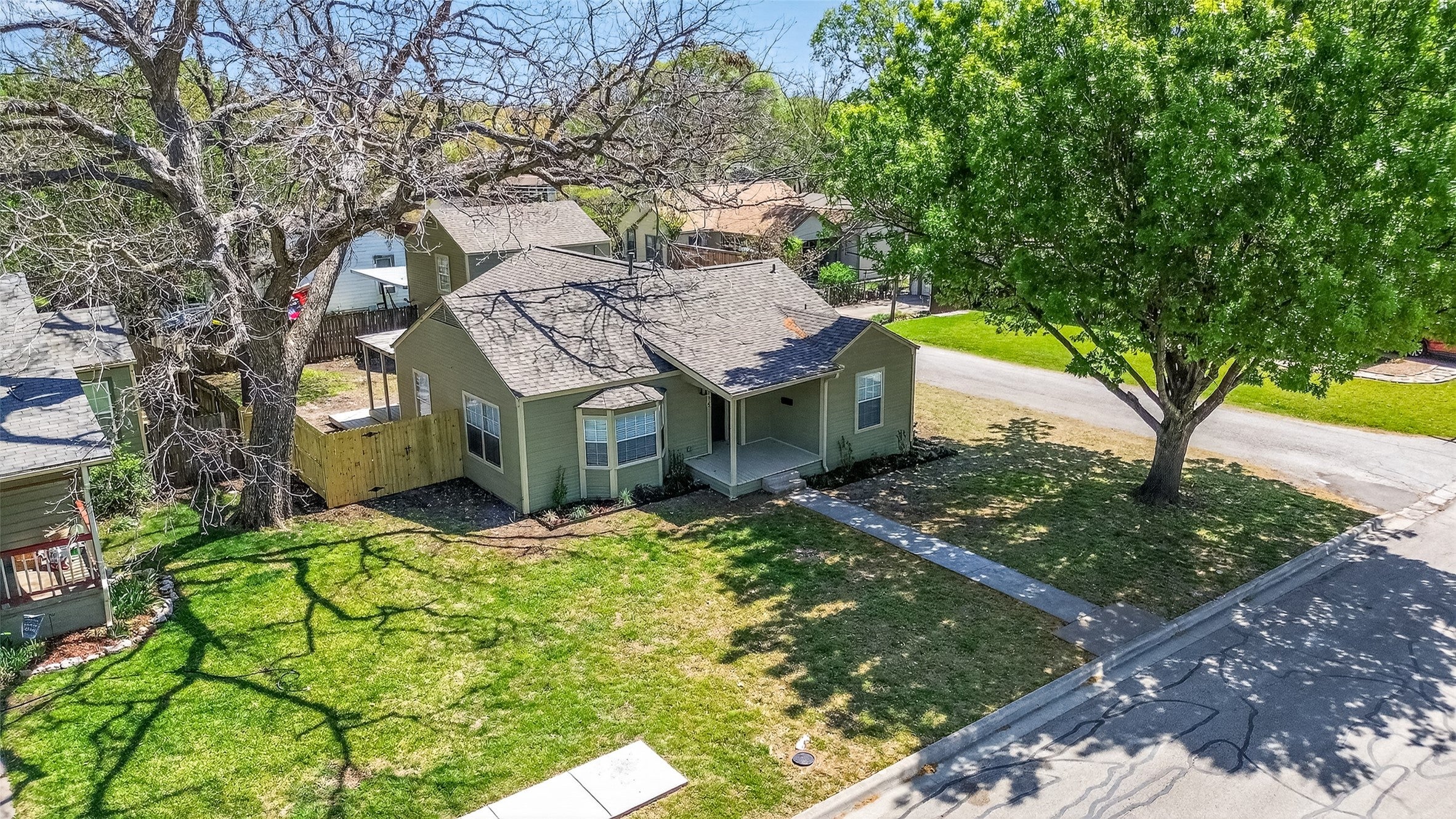 McKinney, Texas, 75069, United States, 5 Bedrooms Bedrooms, ,3 BathroomsBathrooms,Residential,For Sale,2040623
