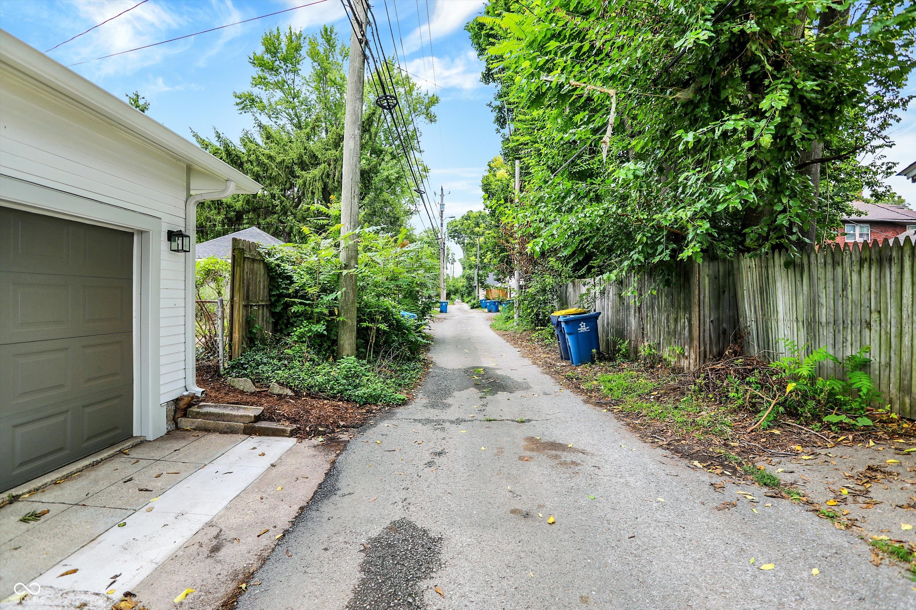 Indianapolis, Indiana, 46205, United States, 3 Bedrooms Bedrooms, ,3 BathroomsBathrooms,Residential,For Sale,1982816