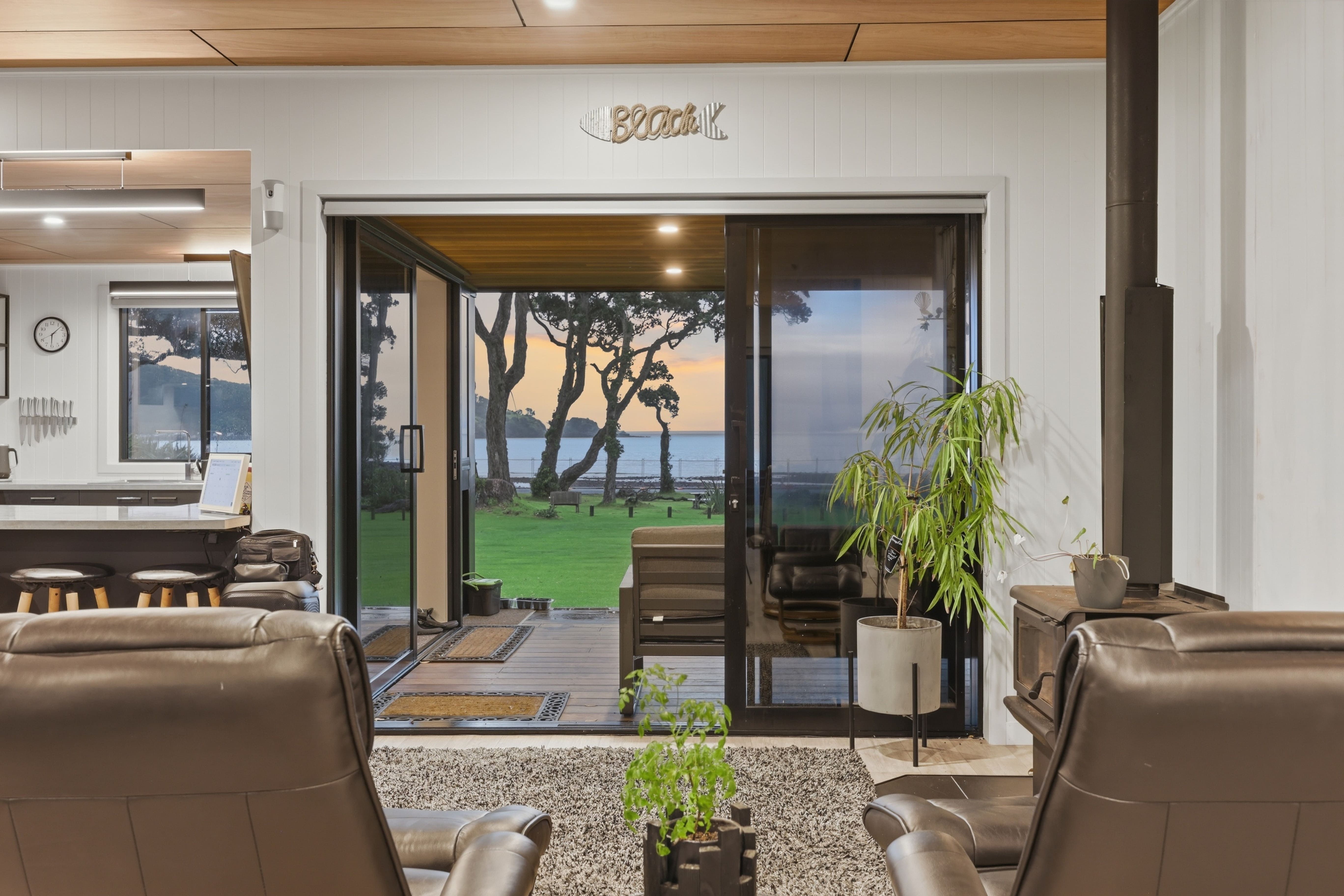  Sunset Waterfront Lodge - 物件實景