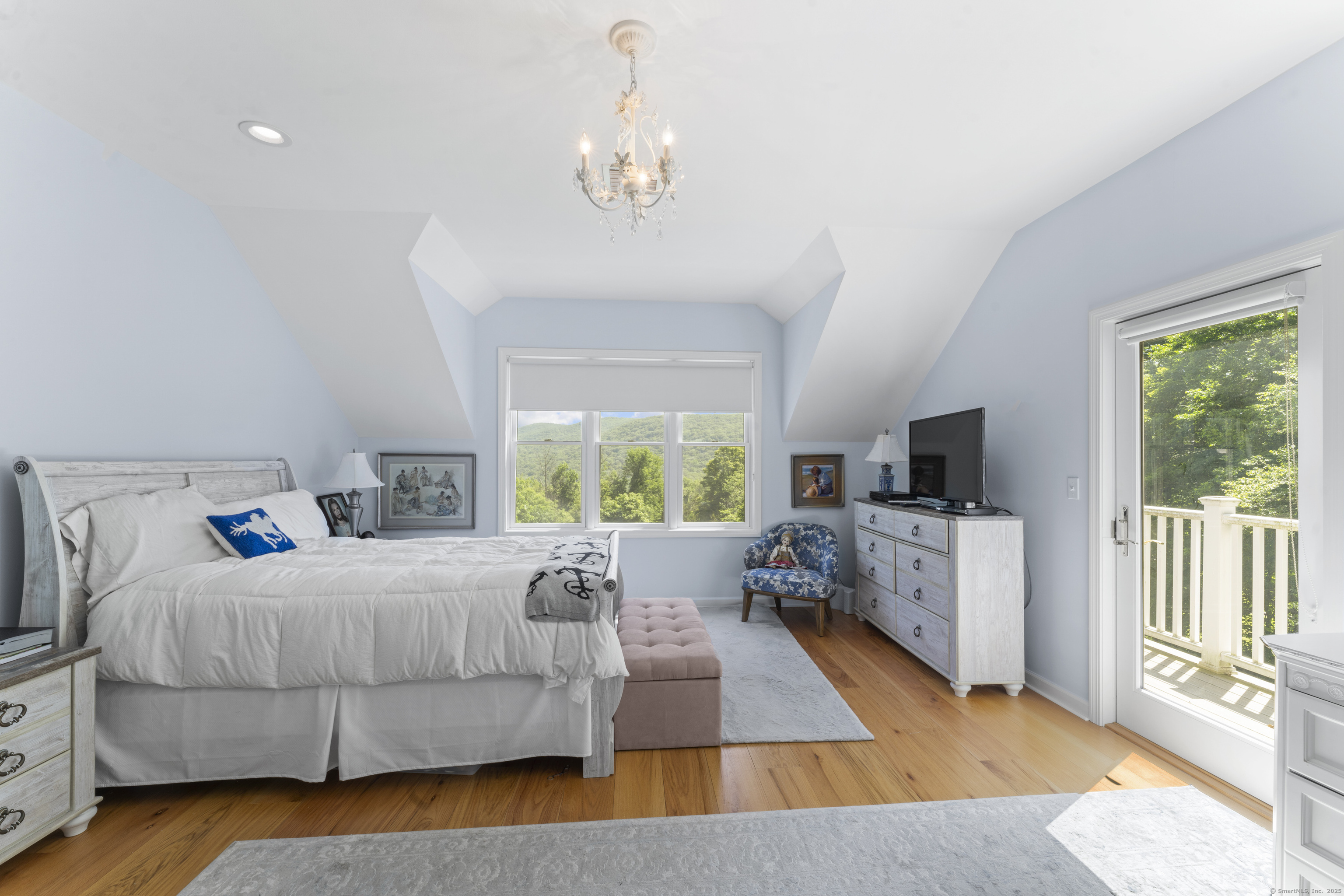 Kent, Connecticut, 06757, United States, 4 Bedrooms Bedrooms, ,5 BathroomsBathrooms,Residential,For Sale,1875282