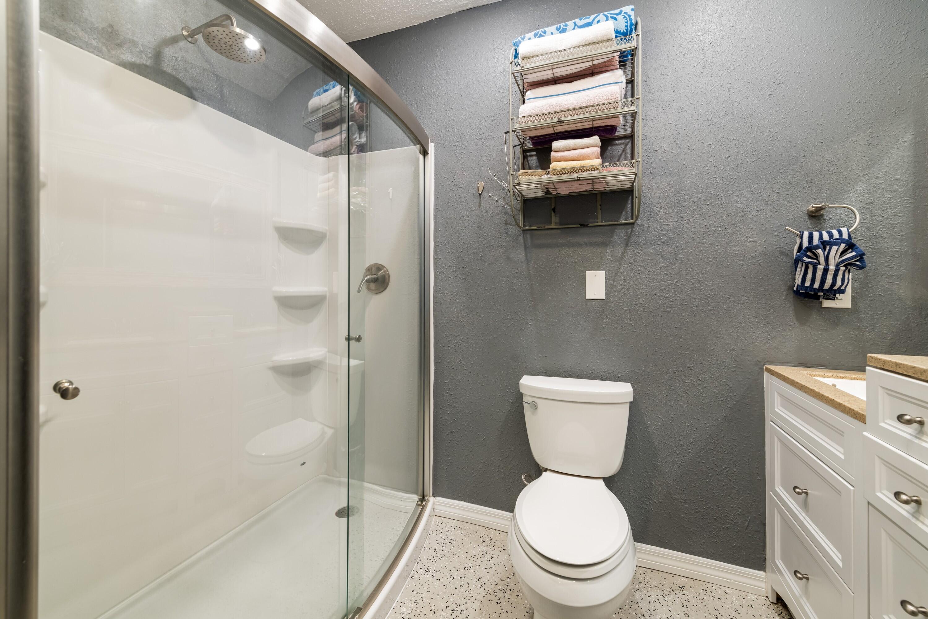 MARATHON, Florida, 33050, United States, 3 Bedrooms Bedrooms, ,2 BathroomsBathrooms,Residential,For Sale,1896234