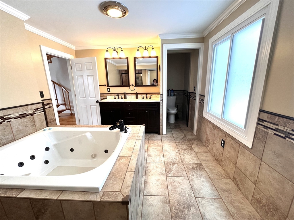 Fitchburg, Massachusetts, 01420, United States, 3 Bedrooms Bedrooms, ,3 BathroomsBathrooms,Residential,For Sale,2005114