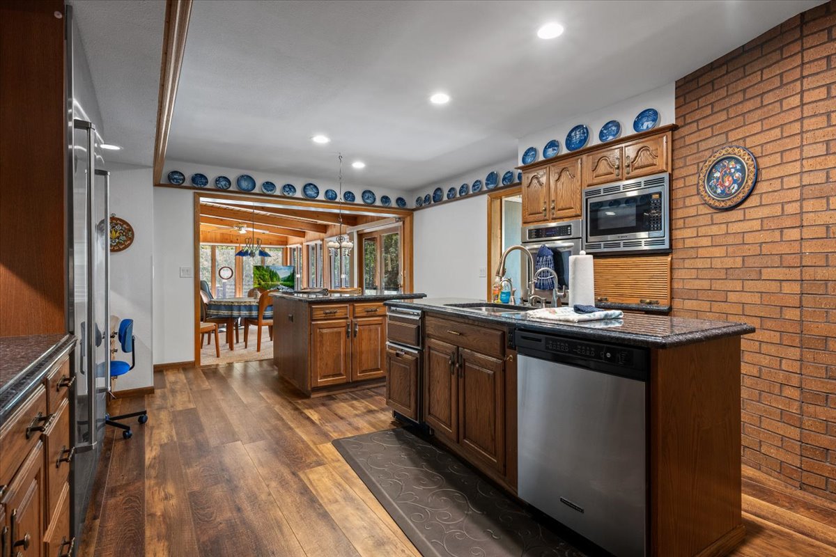 Lead, South Dakota, 57754, United States, 4 Bedrooms Bedrooms, ,3 BathroomsBathrooms,Residential,For Sale,1975195