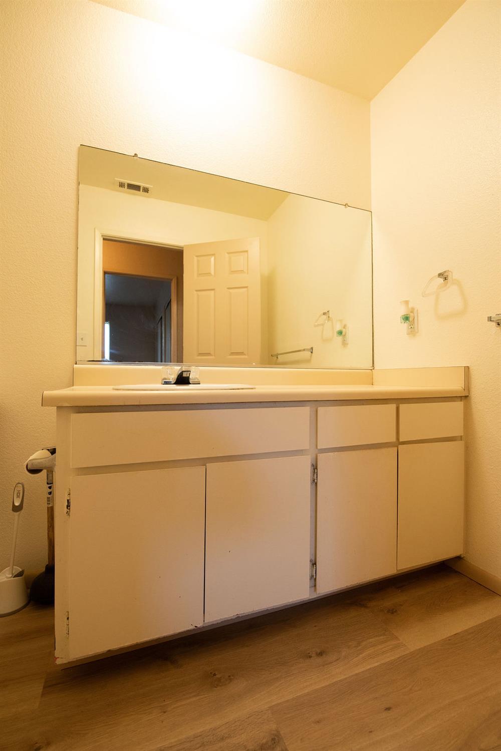 Oakdale, California, 95361, United States, ,Residential,For Sale,1995111