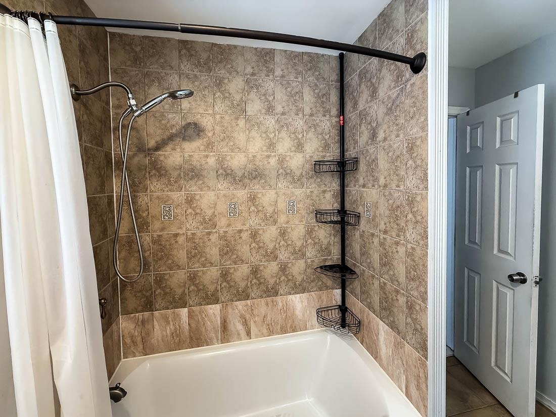 Jersey City, New Jersey, 07307, United States, 4 Bedrooms Bedrooms, ,2 BathroomsBathrooms,Residential,For Sale,1991829