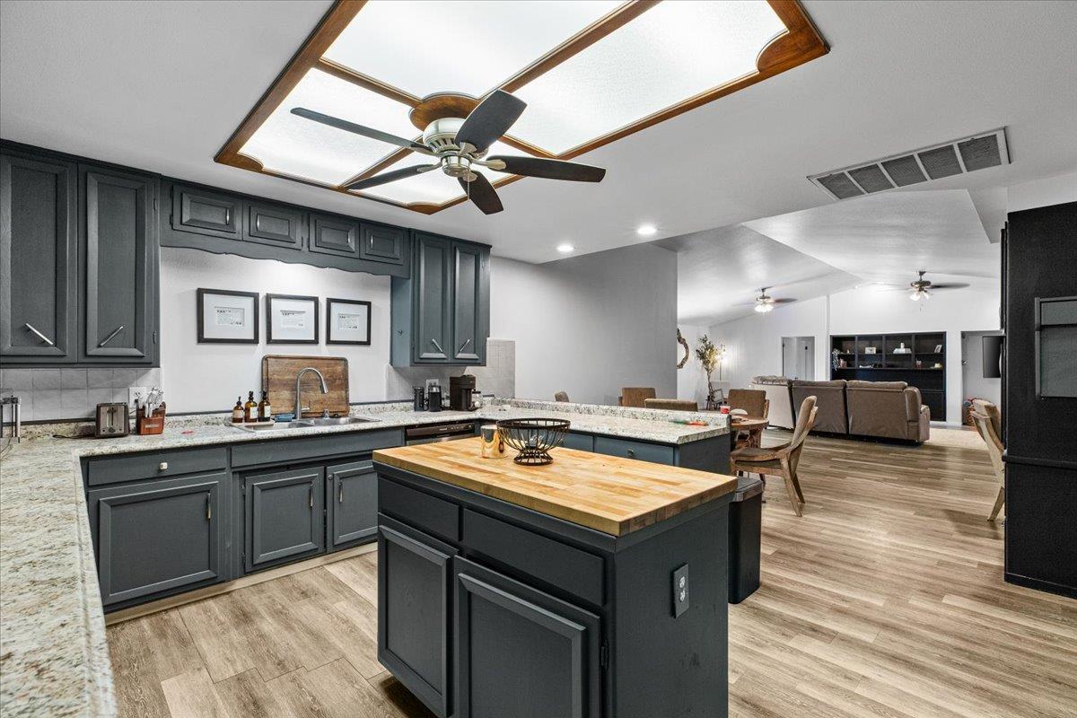 Escalon, California, 95320, United States, 6 Bedrooms Bedrooms, ,3 BathroomsBathrooms,Residential,For Sale,1977867