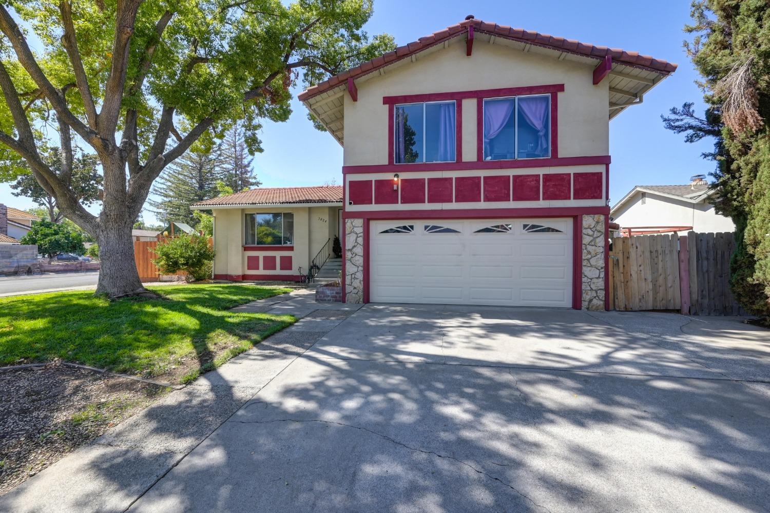 Sacramento, California, 95826, United States, 4 Bedrooms Bedrooms, ,3 BathroomsBathrooms,Residential,For Sale,1898799