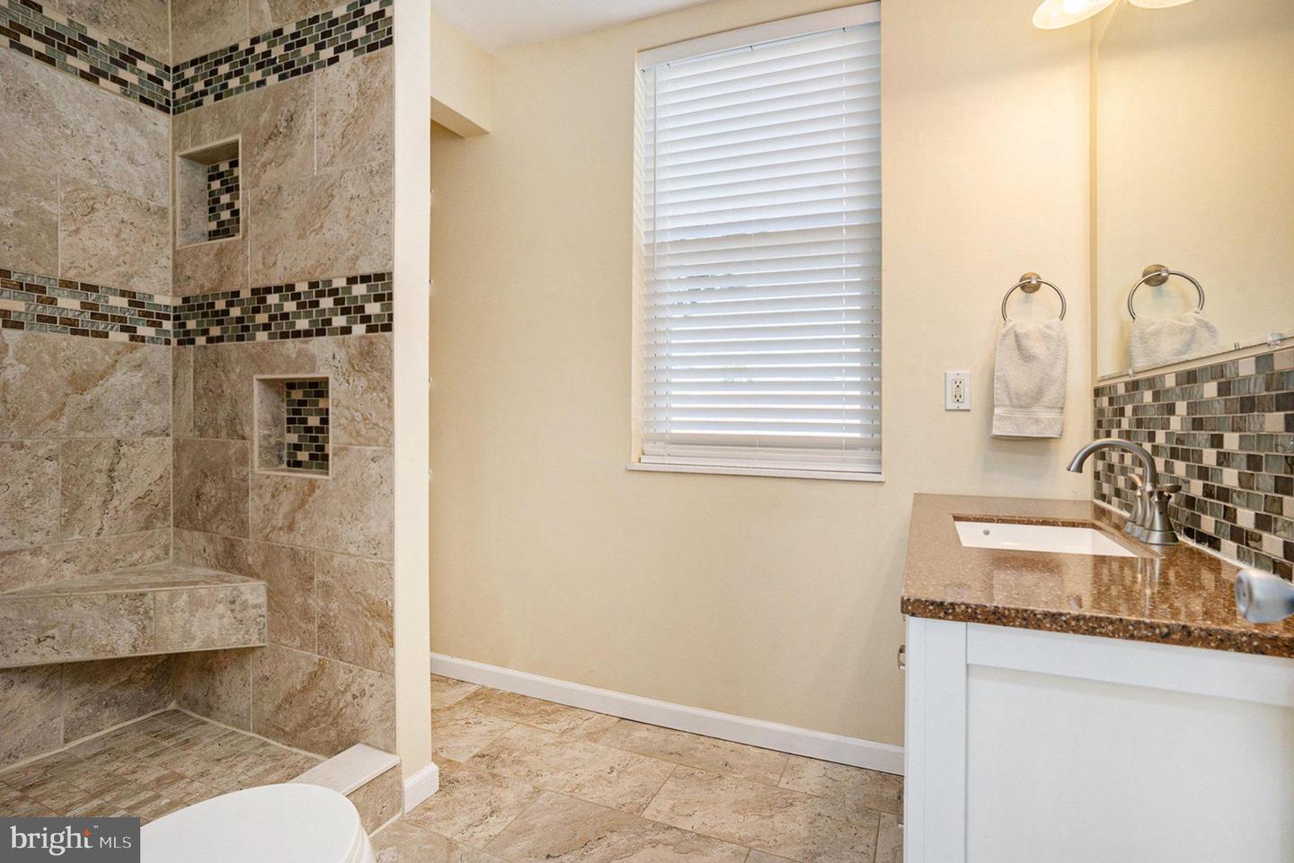 Lafayette Hill, Pennsylvania, 19444, United States, 5 Bedrooms Bedrooms, ,2 BathroomsBathrooms,Residential,For Sale,1999647