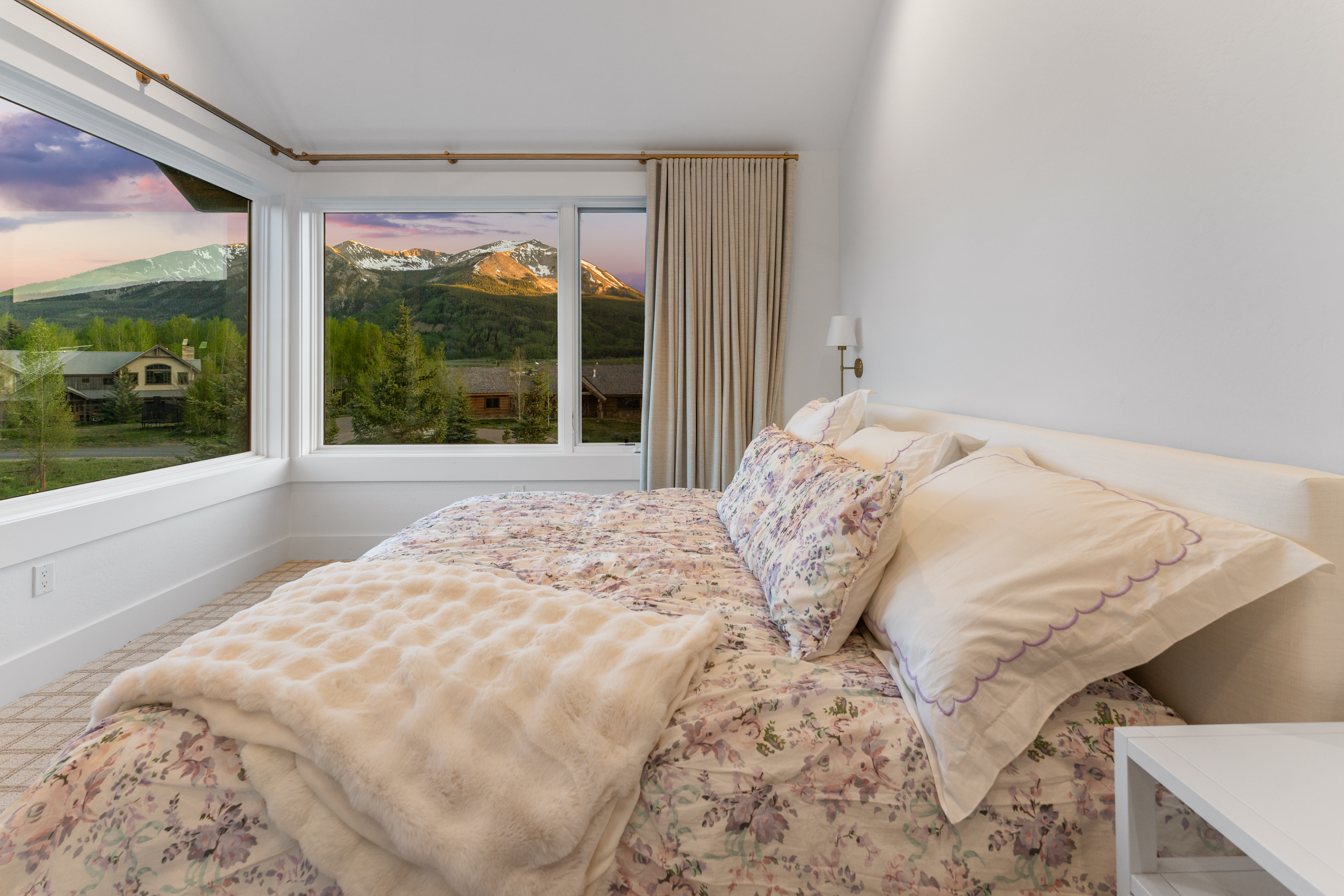  Extensively Reimagined, Fully-Furnished Masterpiece - 物件實景