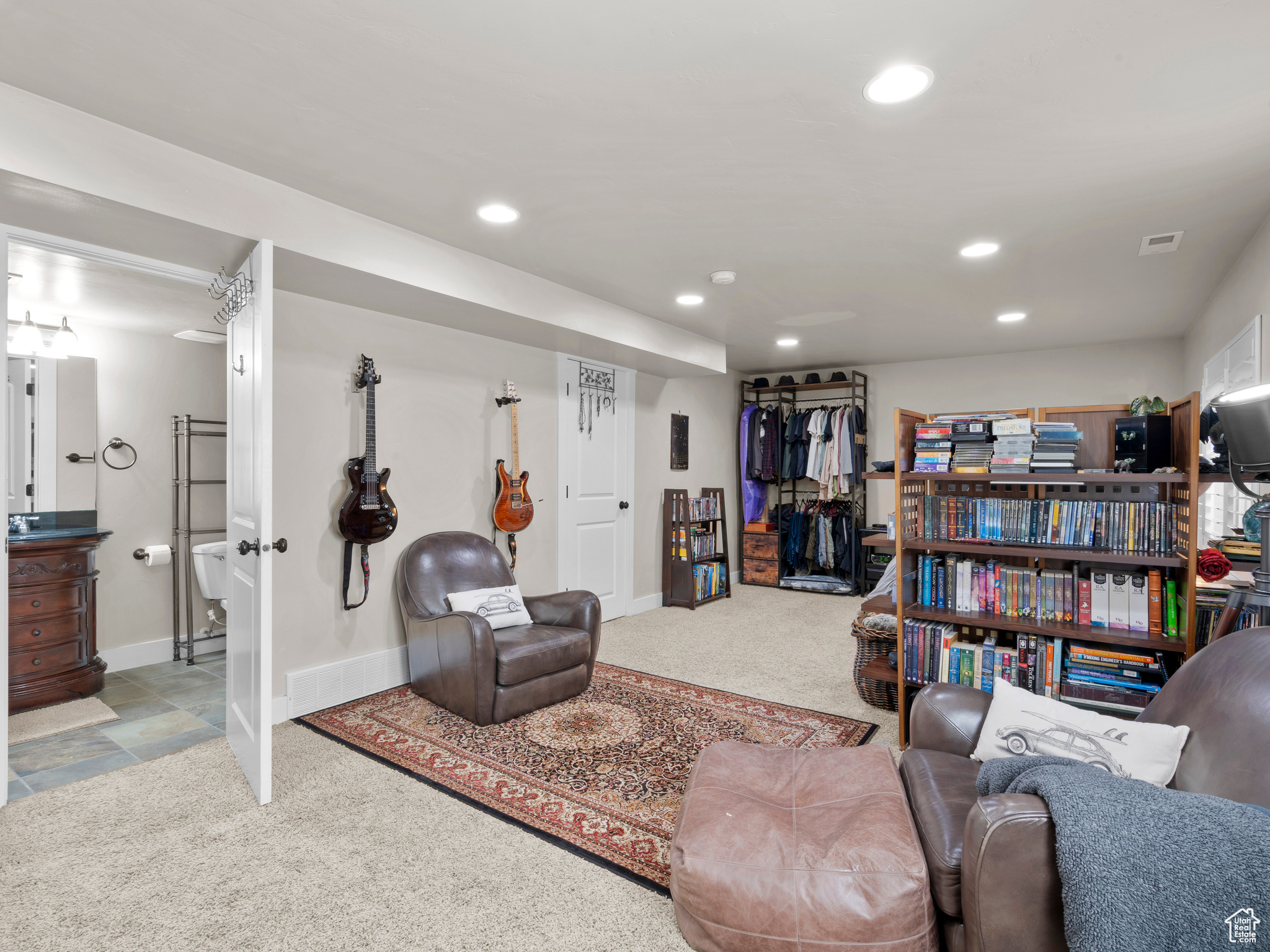 Salt Lake City, Utah, 84117, United States, 3 Bedrooms Bedrooms, ,4 BathroomsBathrooms,Residential,For Sale,1795285