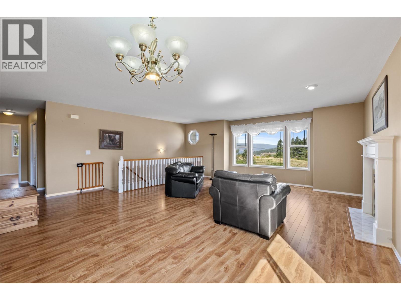LAKE COUNTRY, British Columbia, V4V 1J1, CA, 5 Bedrooms Bedrooms, ,3 BathroomsBathrooms,Residential,For Sale,1950737