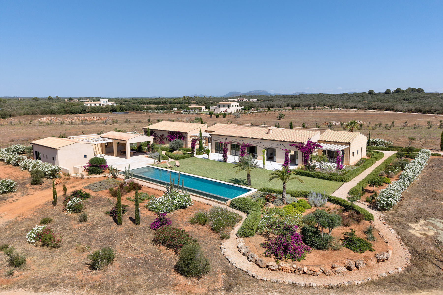  Newly built estate with pool, vineyard, and total privacy in Campos - 物件實景