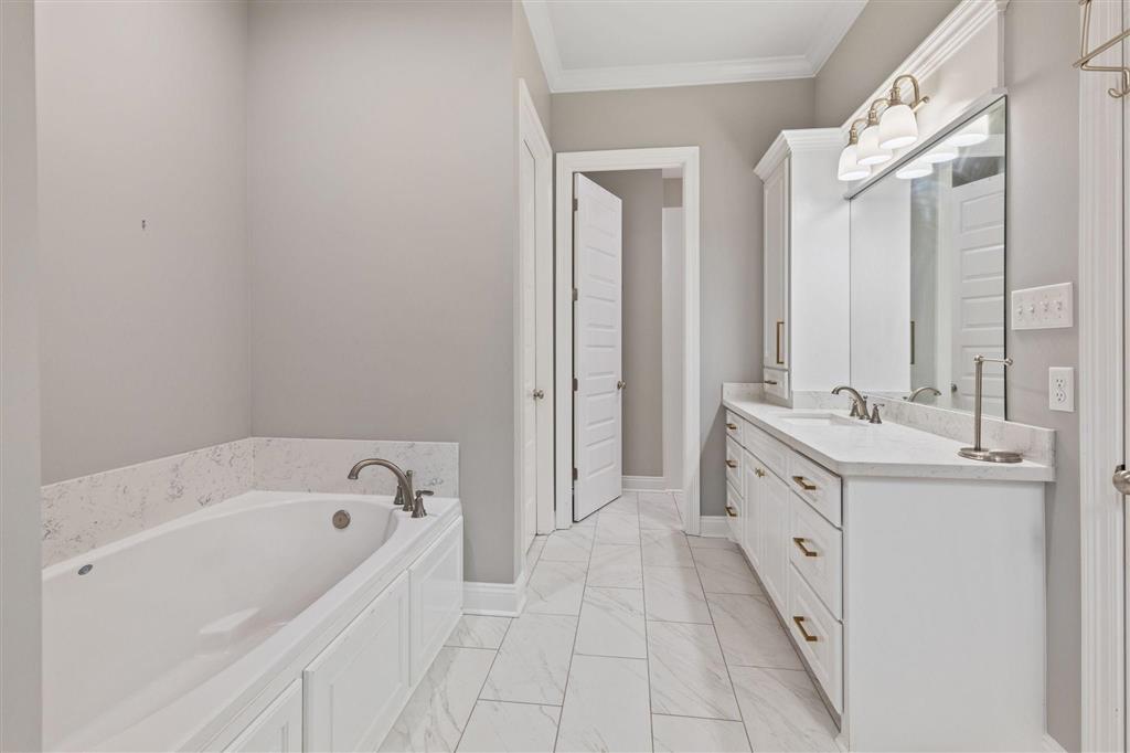 Lake Charles, Louisiana, 70605, United States, 4 Bedrooms Bedrooms, ,3 BathroomsBathrooms,Residential,For Sale,2005395