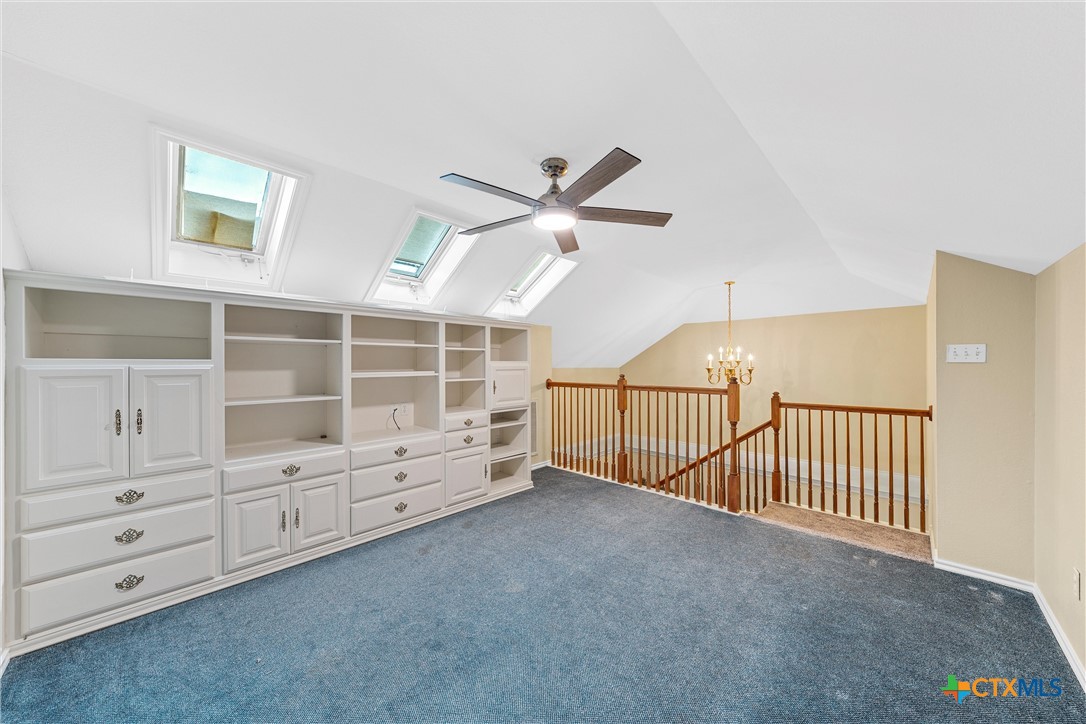 Woodway, Texas, 76712, United States, 5 Bedrooms Bedrooms, ,3 BathroomsBathrooms,Residential,For Sale,1988049