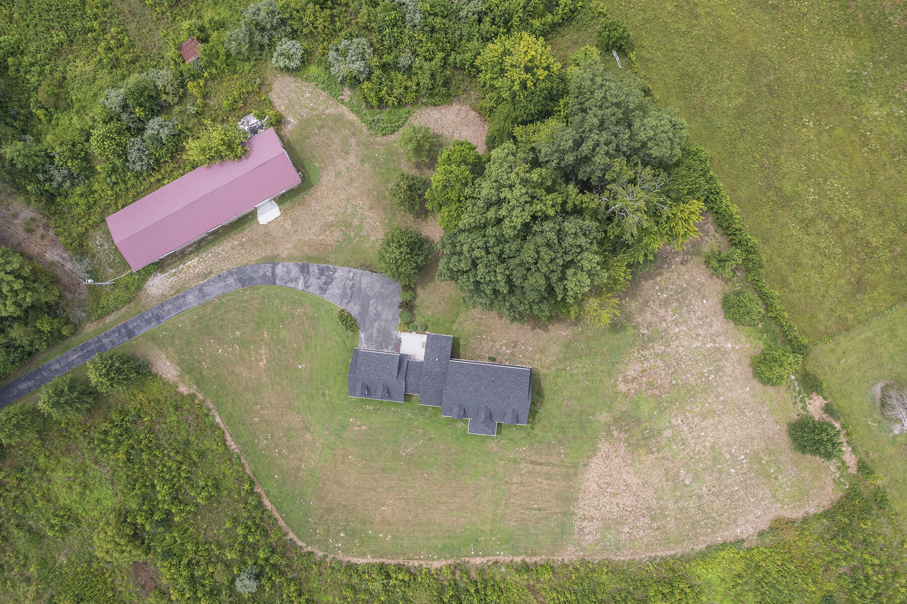 Jeffersonville, Kentucky, 40337, United States, 5 Bedrooms Bedrooms, ,4 BathroomsBathrooms,Residential,For Sale,1989610