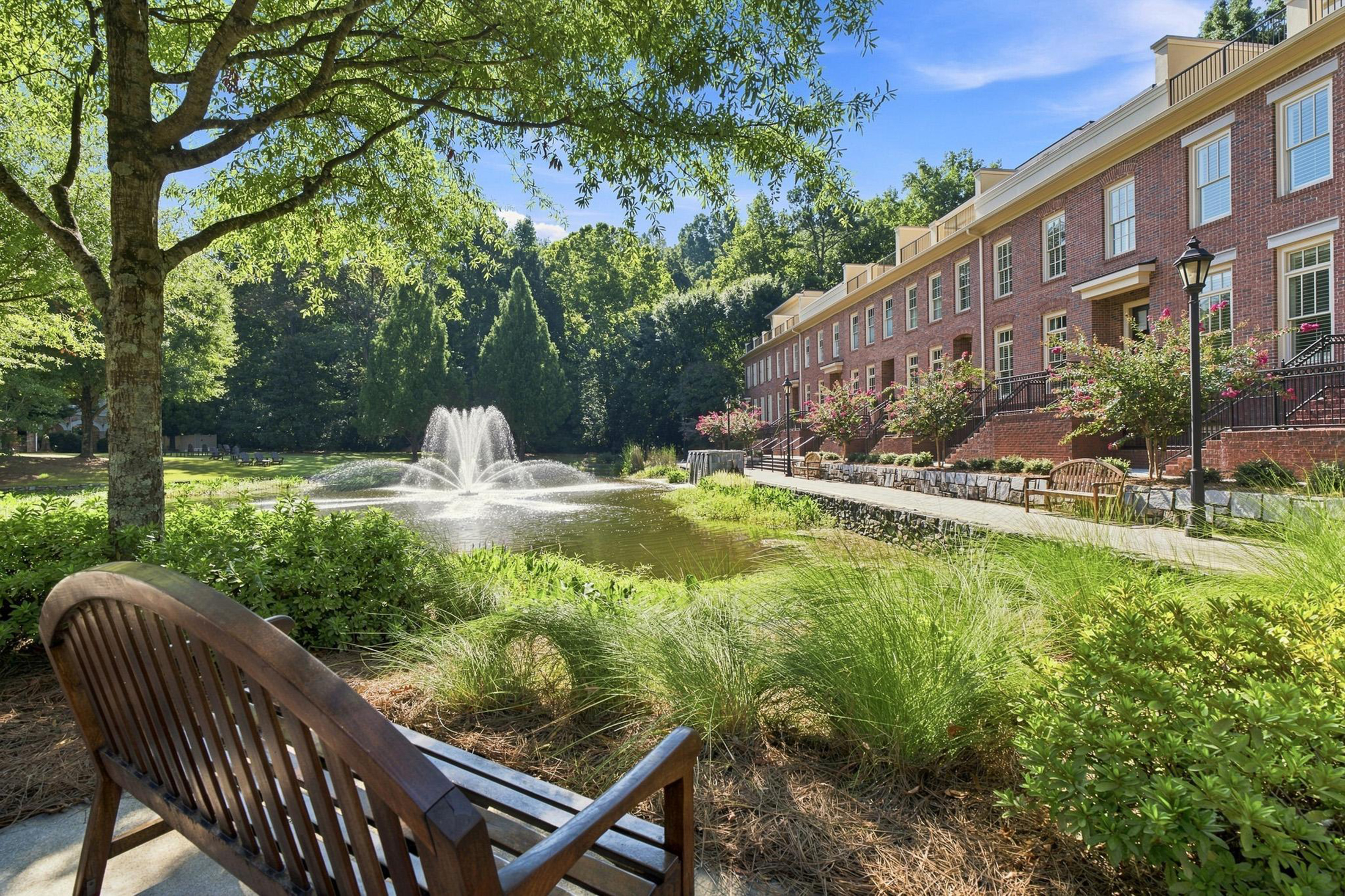  Rare Turn-key Riverfront Living - 物件實景