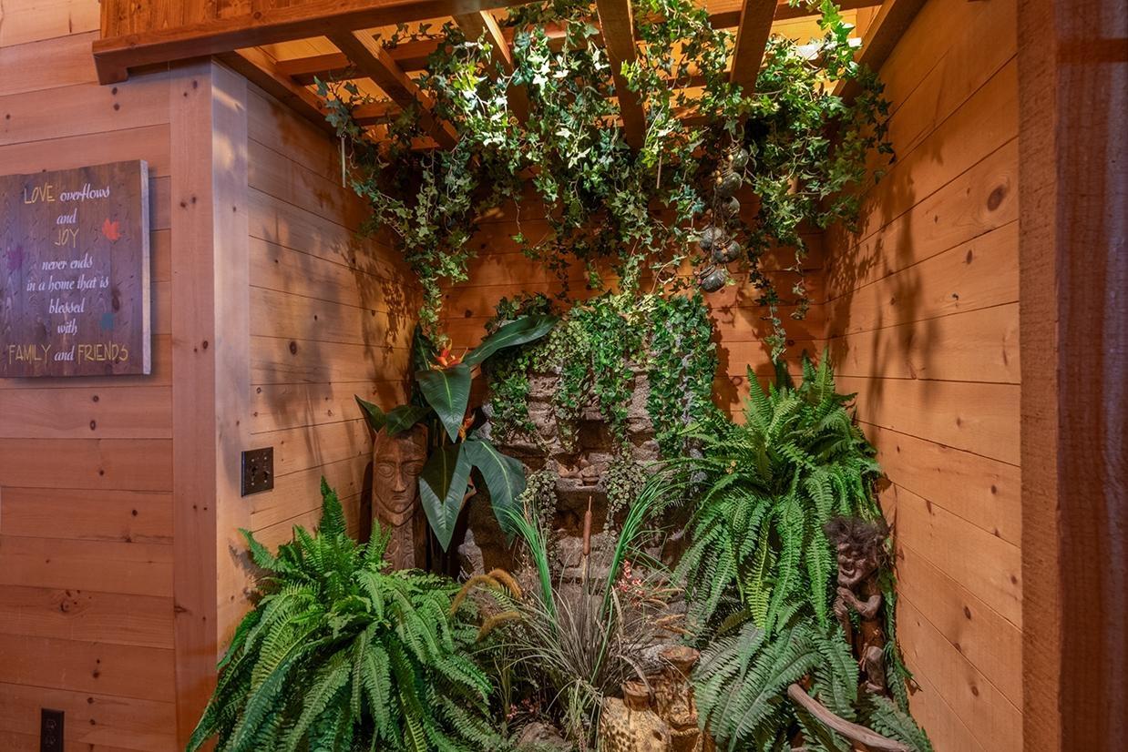 Watersmeet, Michigan, 49969, United States, 4 Bedrooms Bedrooms, ,3 BathroomsBathrooms,Residential,For Sale,1979345