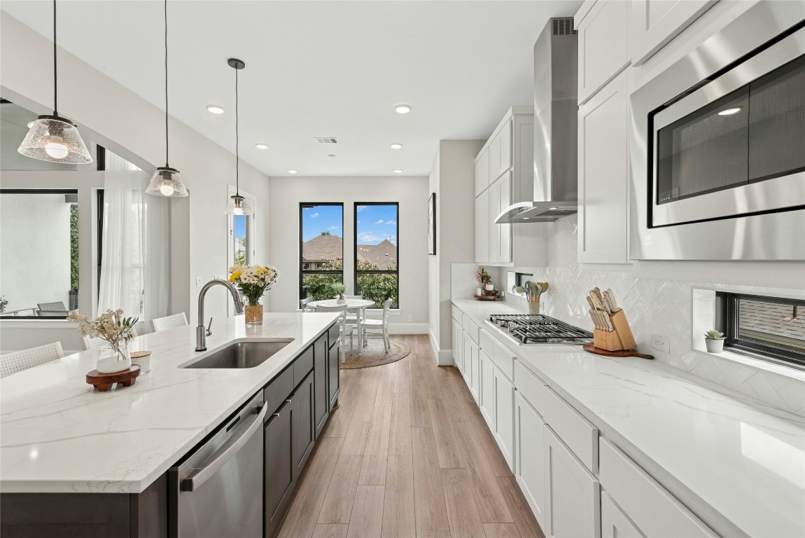 Austin, Texas, 78734, United States, 4 Bedrooms Bedrooms, ,4 BathroomsBathrooms,Residential,For Sale,1883410