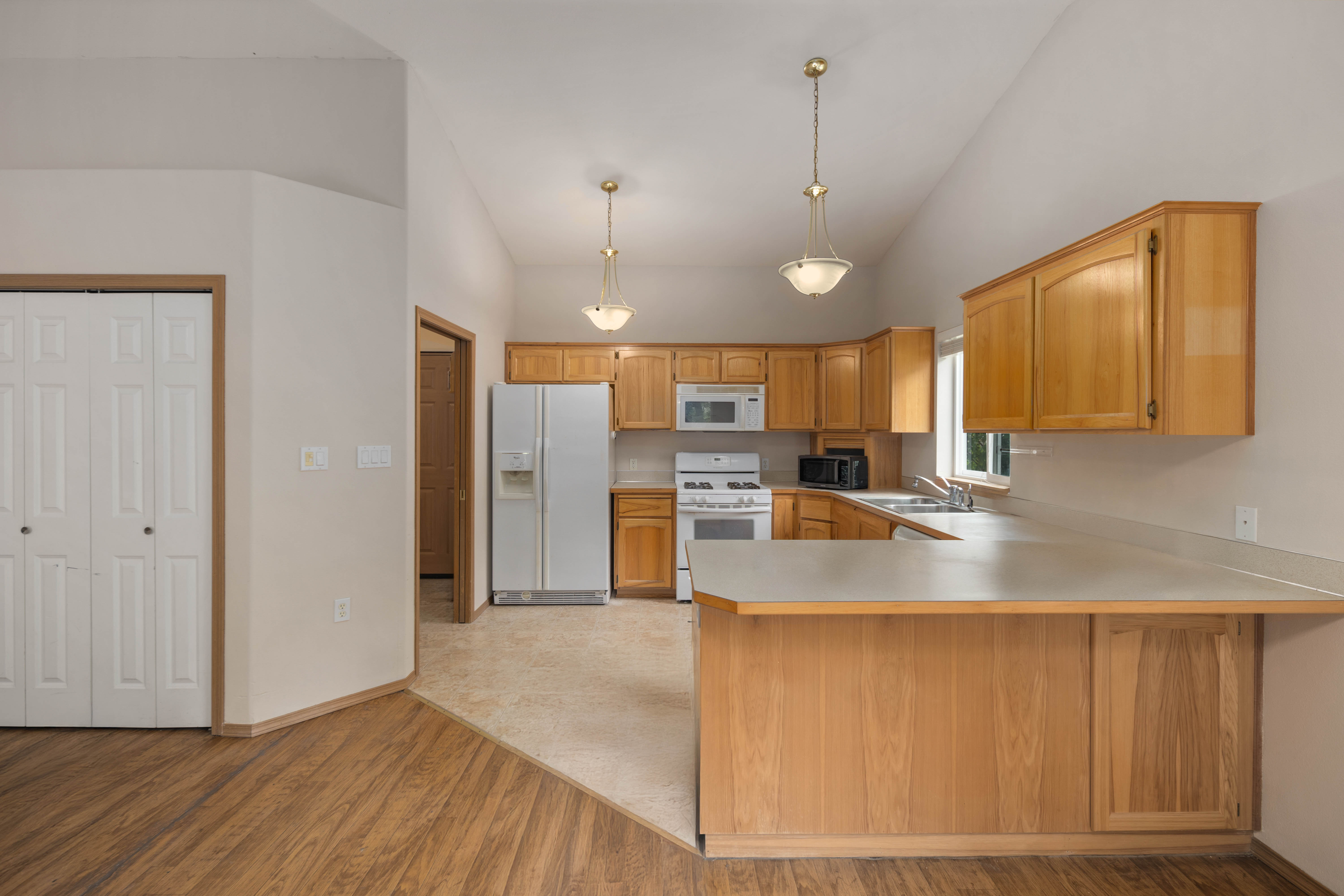  2220 Williams Rd, Oak Harbor, WA 98277 - 物件實景