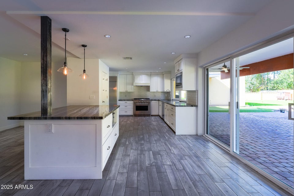 Phoenix, Arizona, 85018, United States, 4 Bedrooms Bedrooms, ,Residential,For Sale,2001186