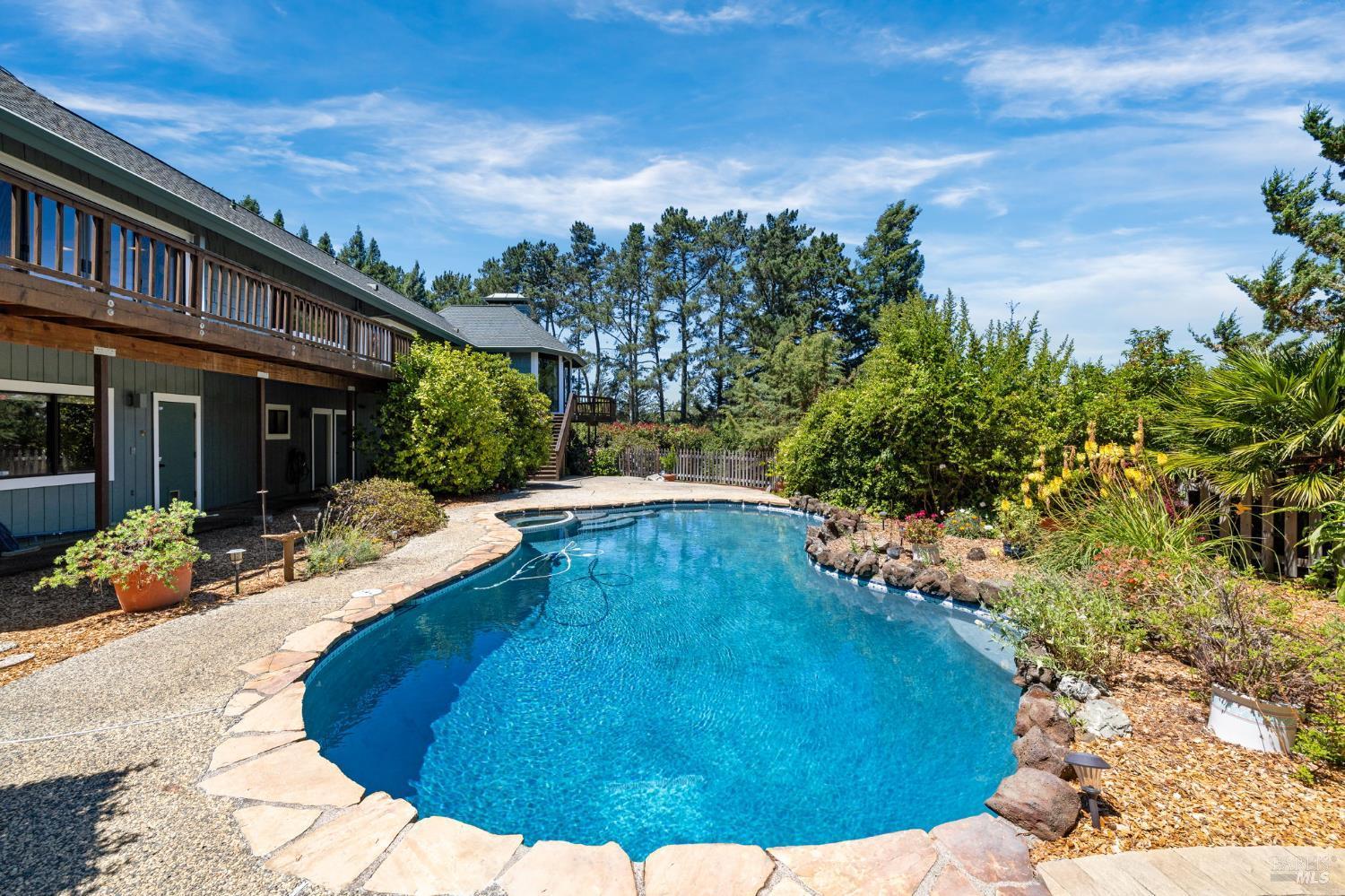 Sebastopol, California, 95472, United States, 4 Bedrooms Bedrooms, ,5 BathroomsBathrooms,Residential,For Sale,1980868