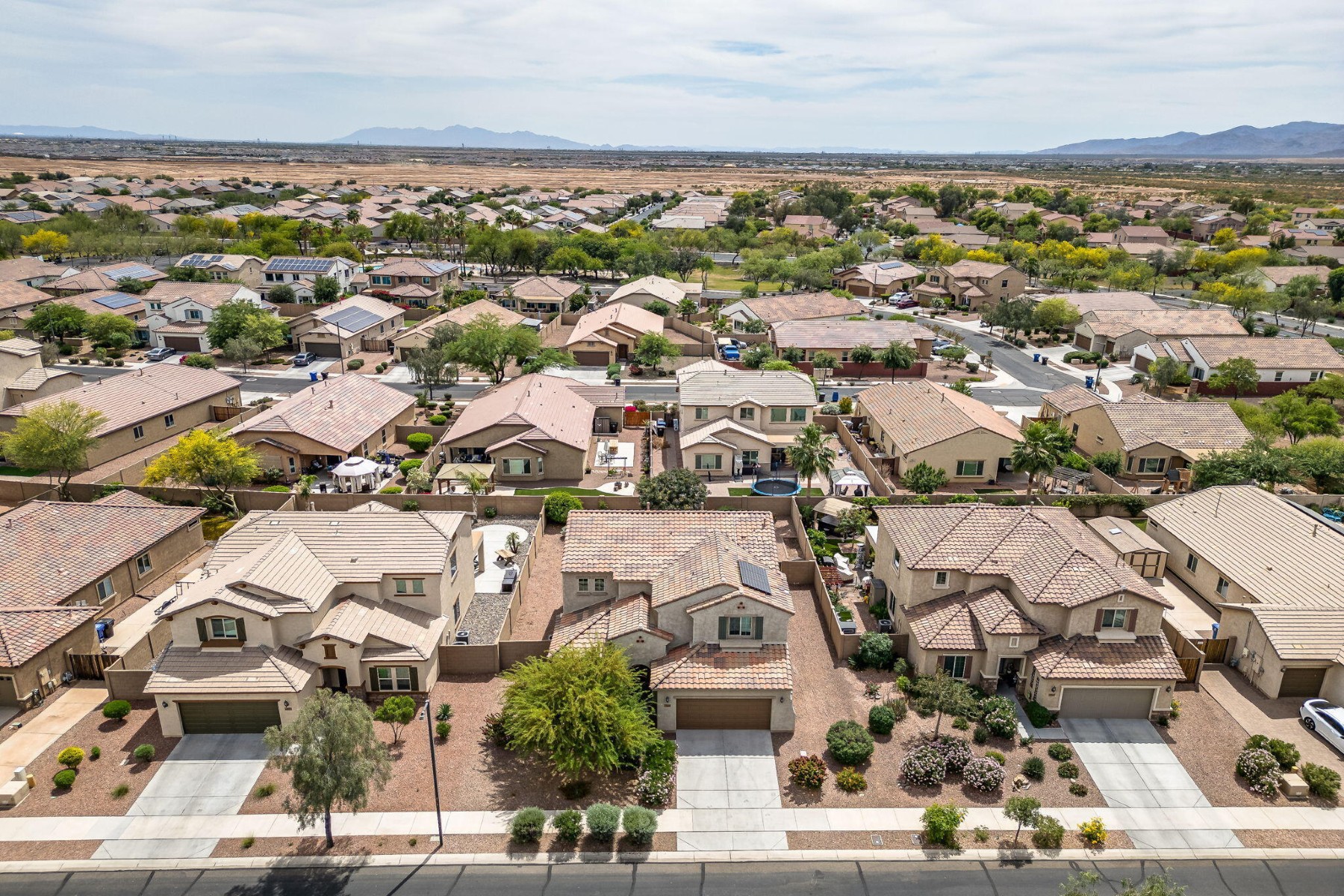  17543 W Buckhorn Trail  Surprise, AZ - 物件實景