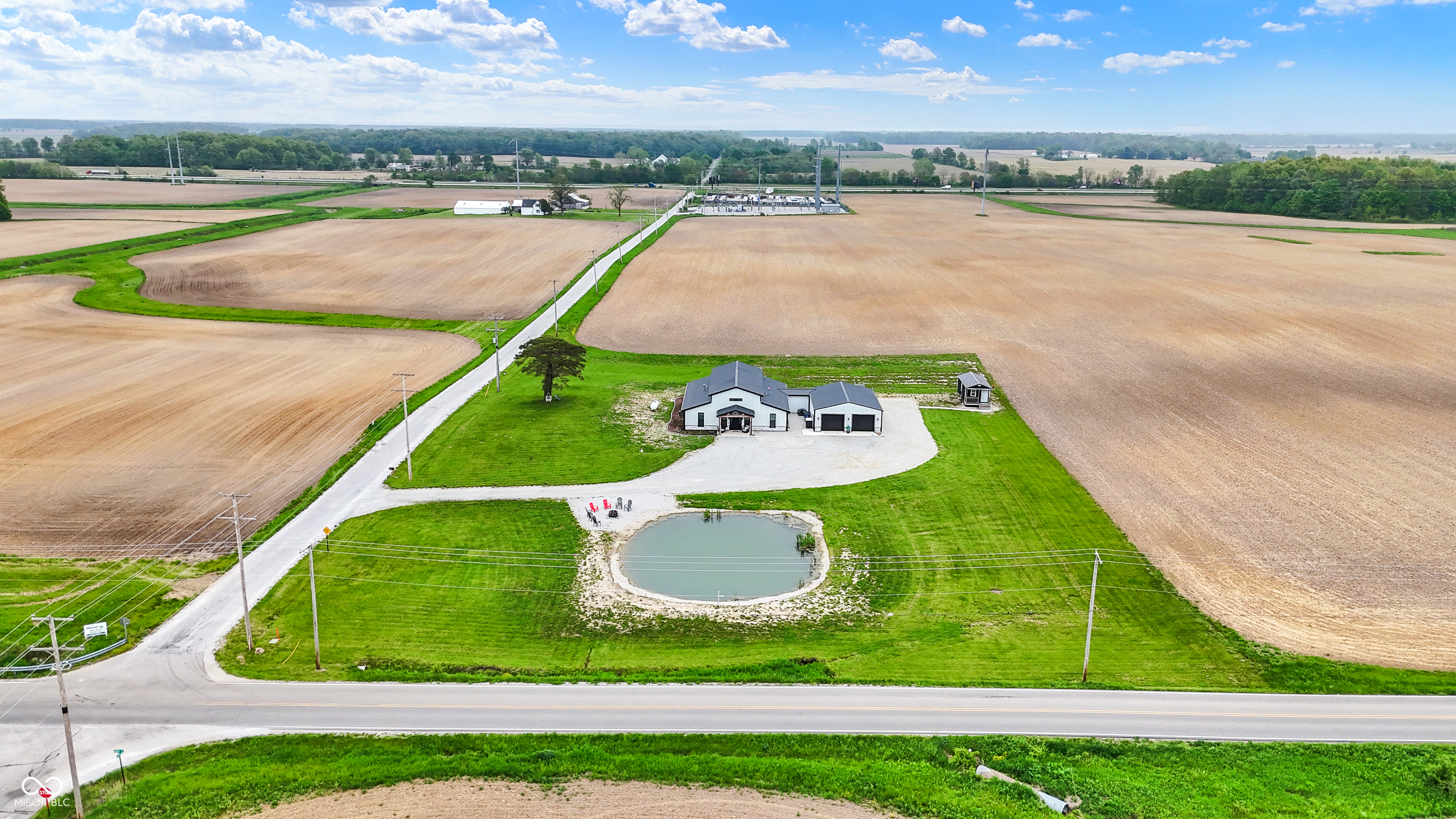 Marion, Indiana, 46952, United States, 5 Bedrooms Bedrooms, ,4 BathroomsBathrooms,Residential,For Sale,1915363
