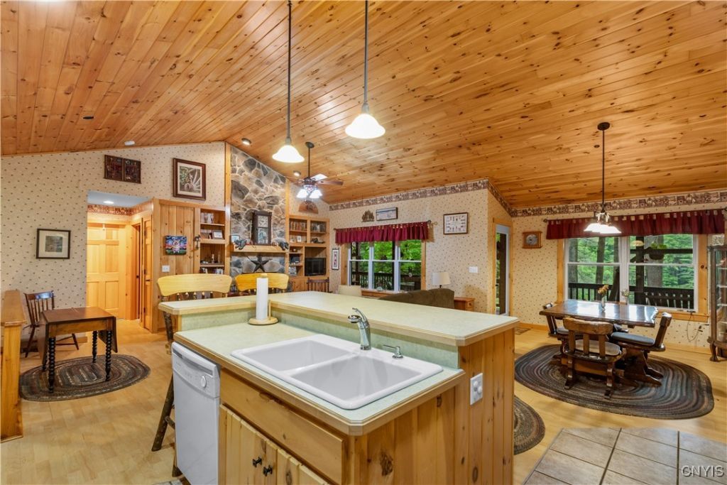 Remsen, New York, 13438, United States, 3 Bedrooms Bedrooms, ,2 BathroomsBathrooms,Residential,For Sale,1960610