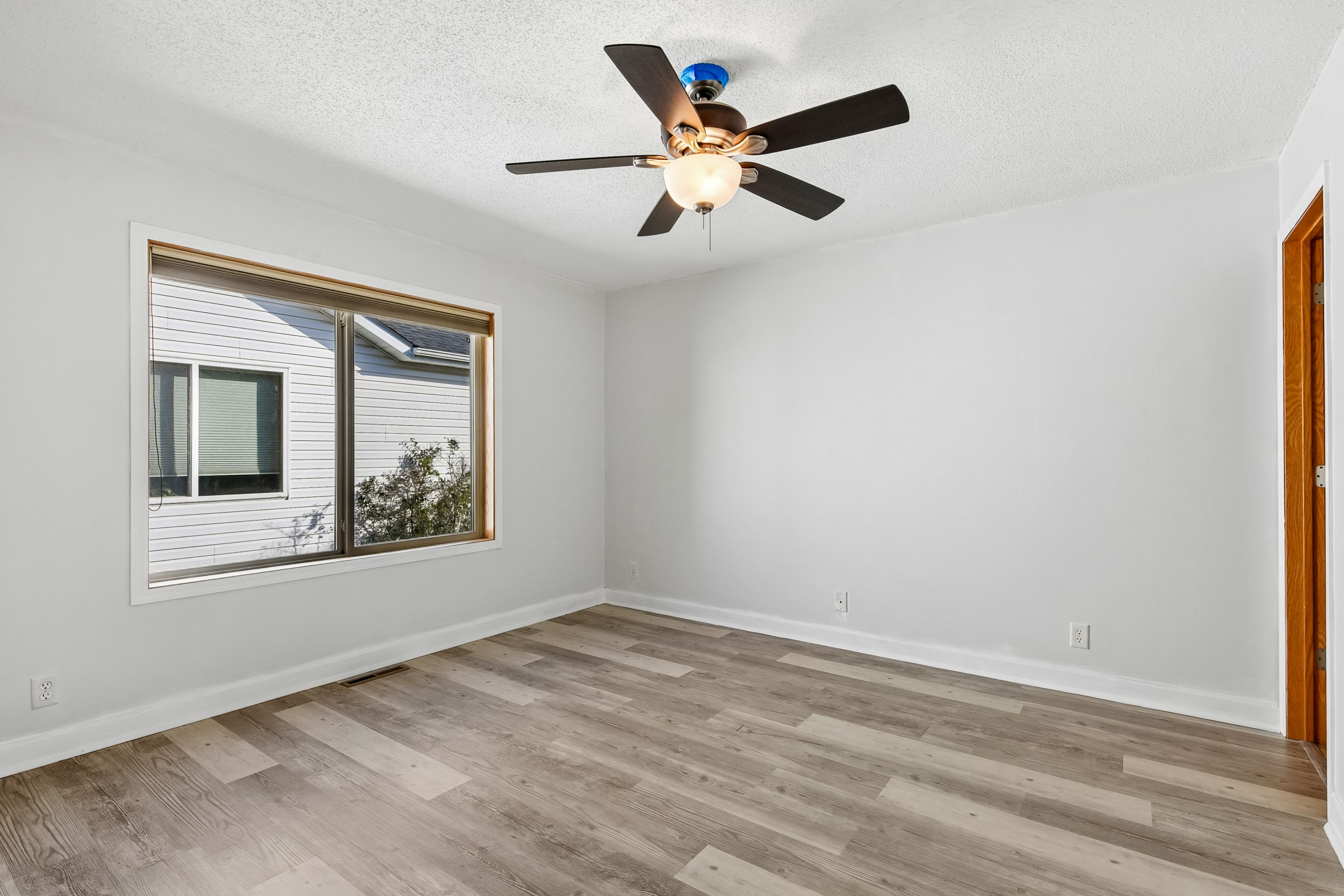  Refreshed Home in Lovely Farmington Location - 物件實景