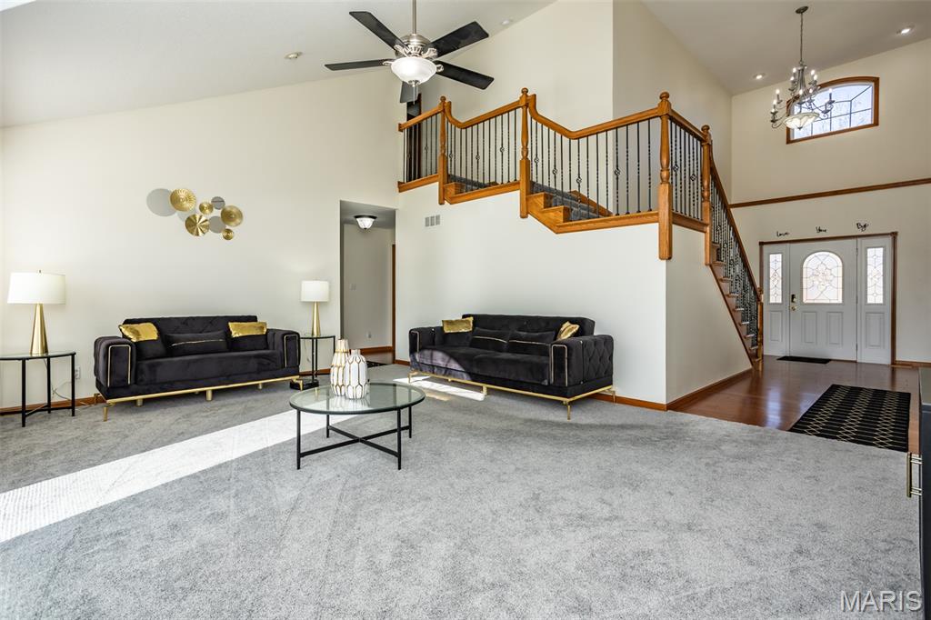 Brighton, Illinois, 62012, United States, 6 Bedrooms Bedrooms, ,4 BathroomsBathrooms,Residential,For Sale,1995743