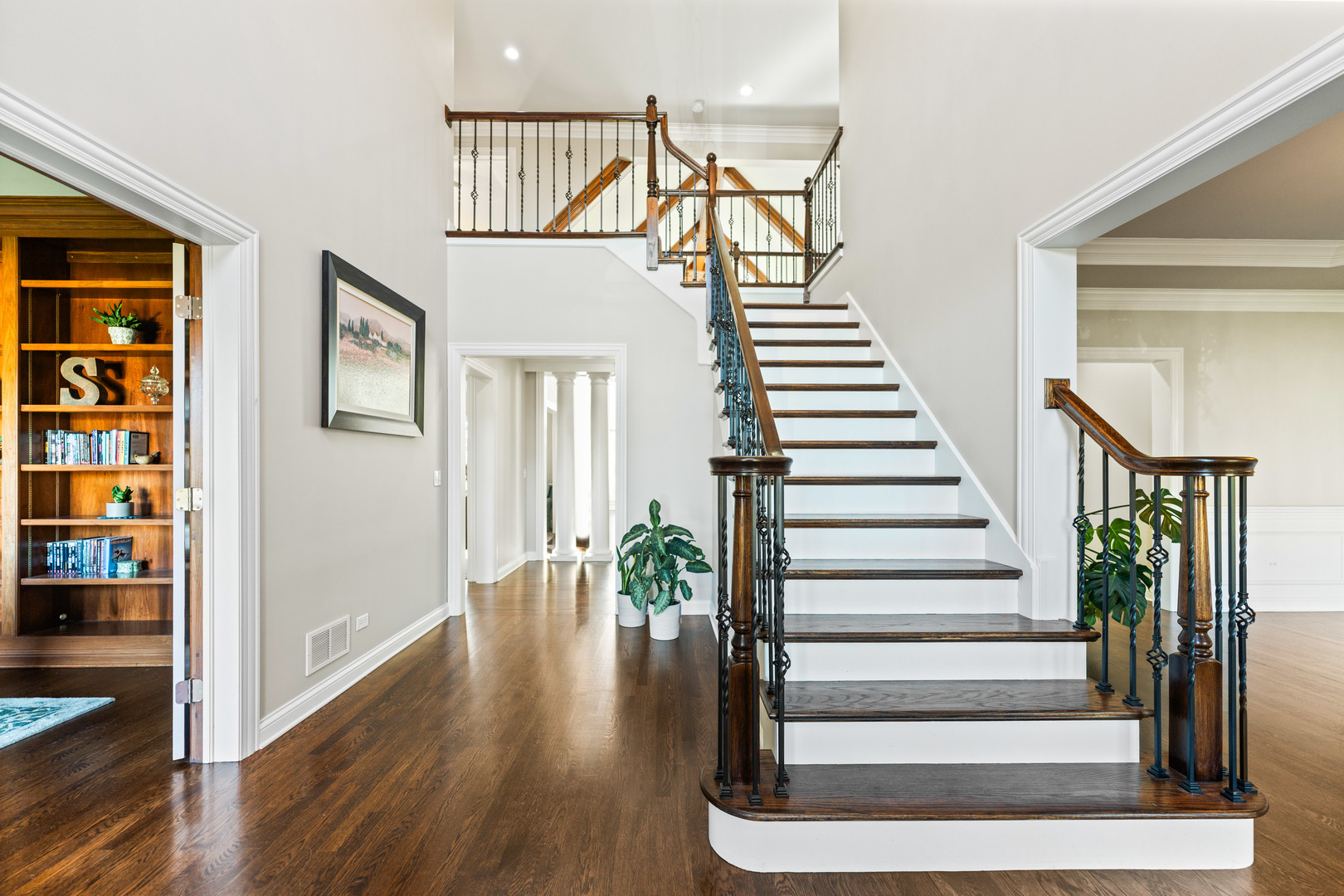 St. Charles, Illinois, 60175, United States, 5 Bedrooms Bedrooms, ,5 BathroomsBathrooms,Residential,For Sale,1989191