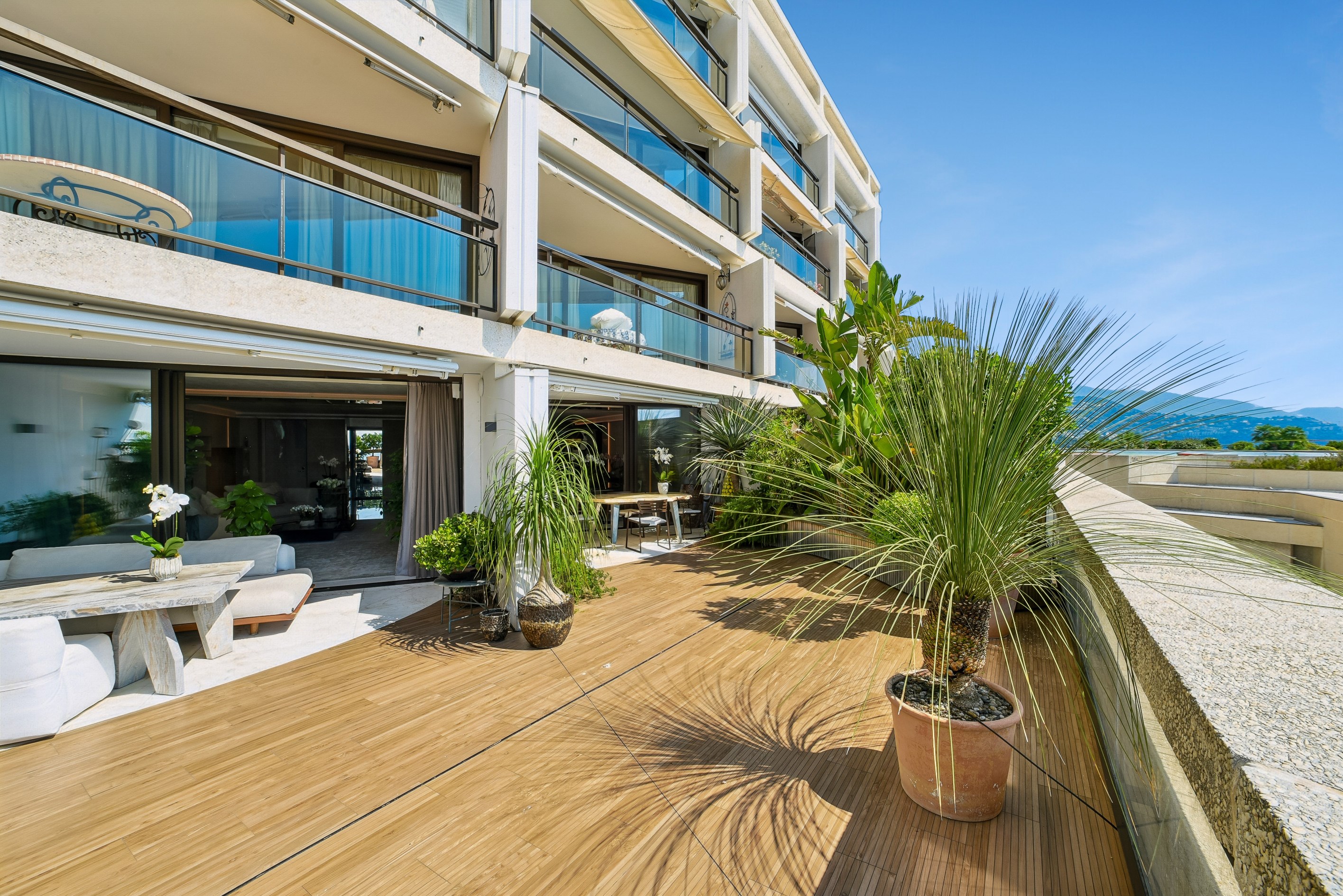  Monte-Carlo Star – Magnificent 4-room duplex with sea view – Carré d