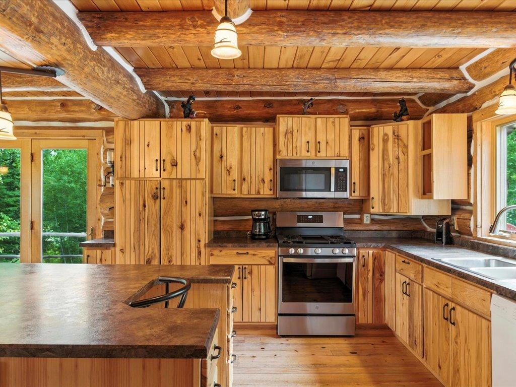 Grand Rapids, Minnesota, 55744, United States, 3 Bedrooms Bedrooms, ,3 BathroomsBathrooms,Residential,For Sale,1885314