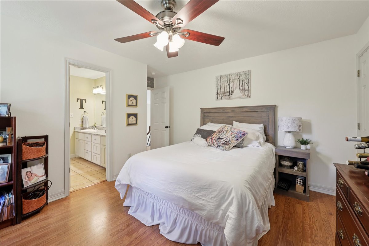 Kountze, Texas, 77625, United States, 5 Bedrooms Bedrooms, ,4 BathroomsBathrooms,Residential,For Sale,1903707