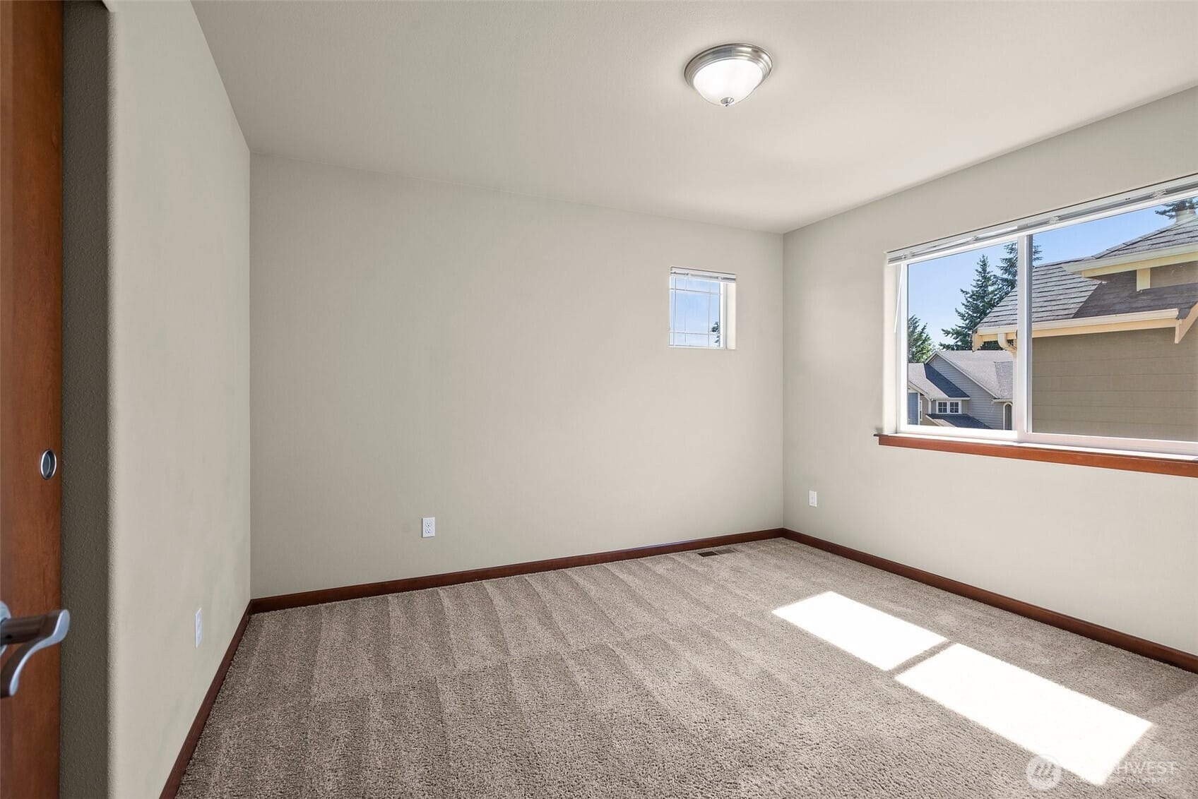 Puyallup, Washington, 98374, United States, 3 Bedrooms Bedrooms, ,3 BathroomsBathrooms,Residential,For Sale,1885383