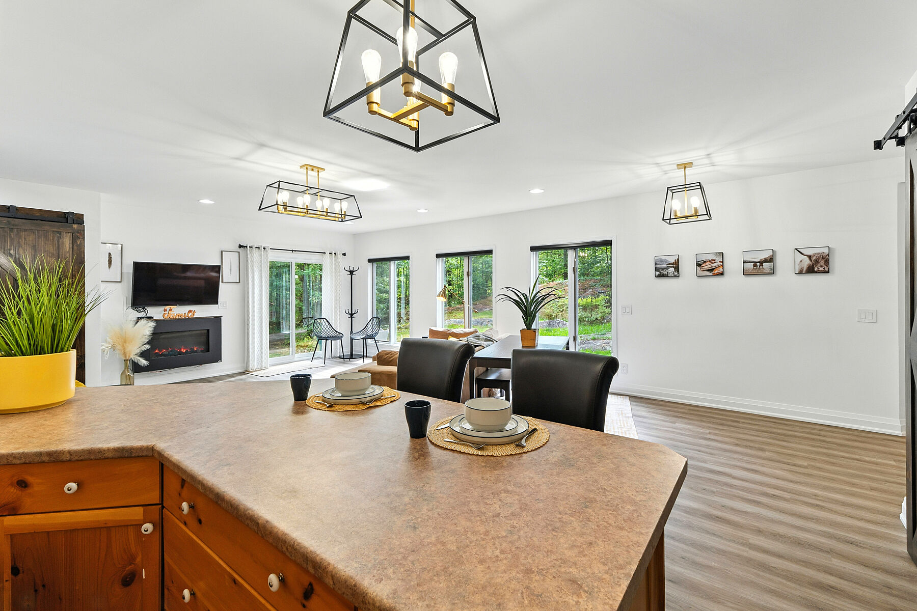  Beautifully Updated Home - 物件實景