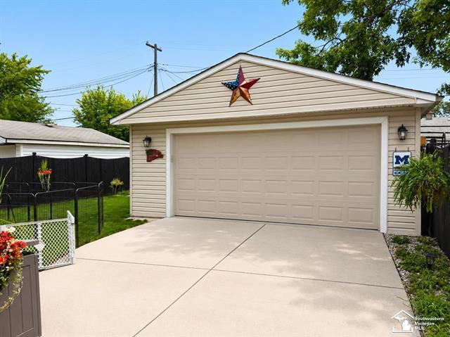 Cora St, Wyandotte, MI 48192 #1