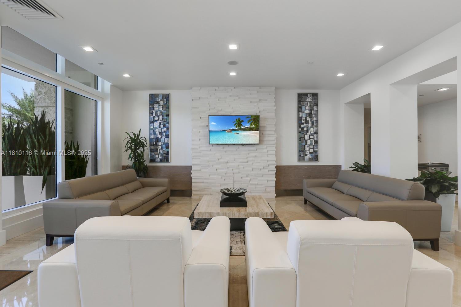 Miami Beach, Florida, 33140, United States, 2 Bedrooms Bedrooms, ,2 BathroomsBathrooms,Residential,For Sale,1838386