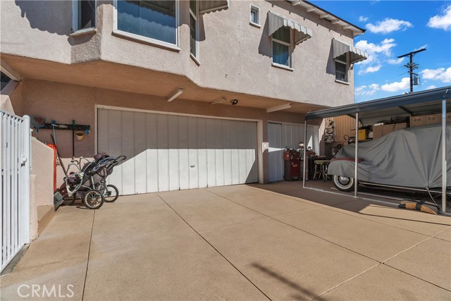 Huntington Park, California, 90255, United States, 4 Bedrooms Bedrooms, ,Residential,For Sale,1987109