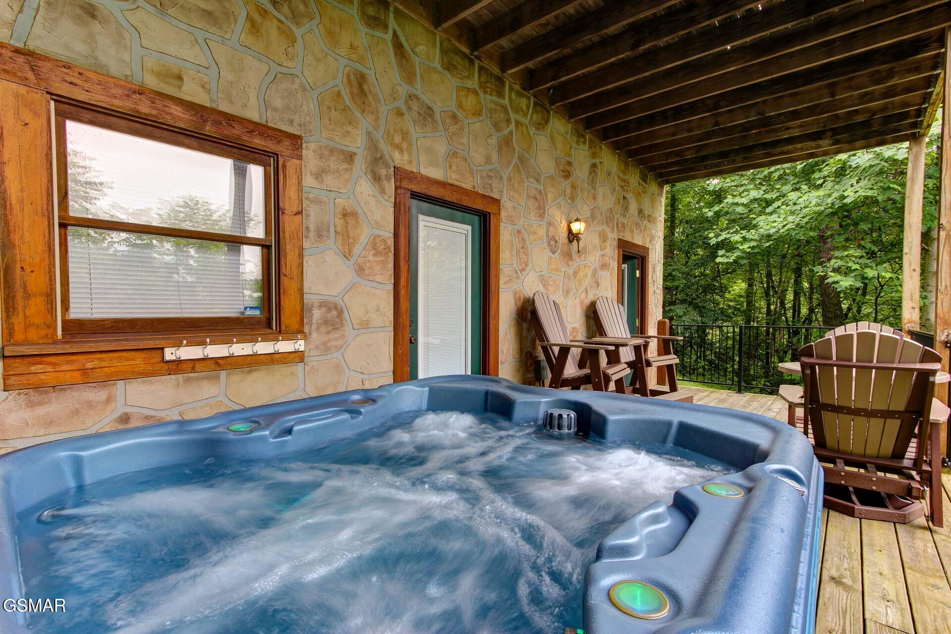 Sevierville, Tennessee, 37876, United States, 2 Bedrooms Bedrooms, ,2 BathroomsBathrooms,Residential,For Sale,1873057