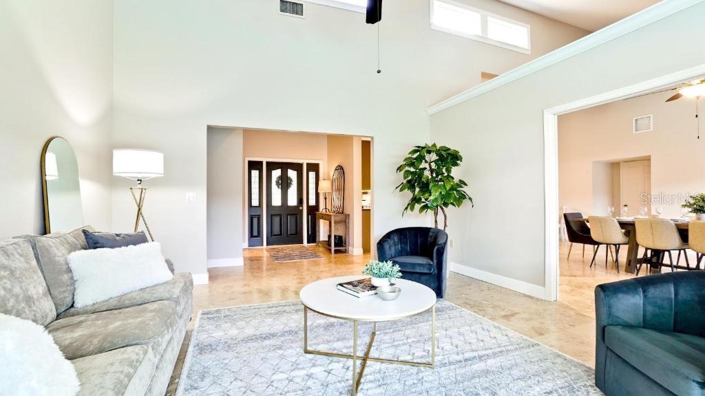Bradenton, Florida, 34209, United States, 3 Bedrooms Bedrooms, ,4 BathroomsBathrooms,Residential,For Sale,1896605