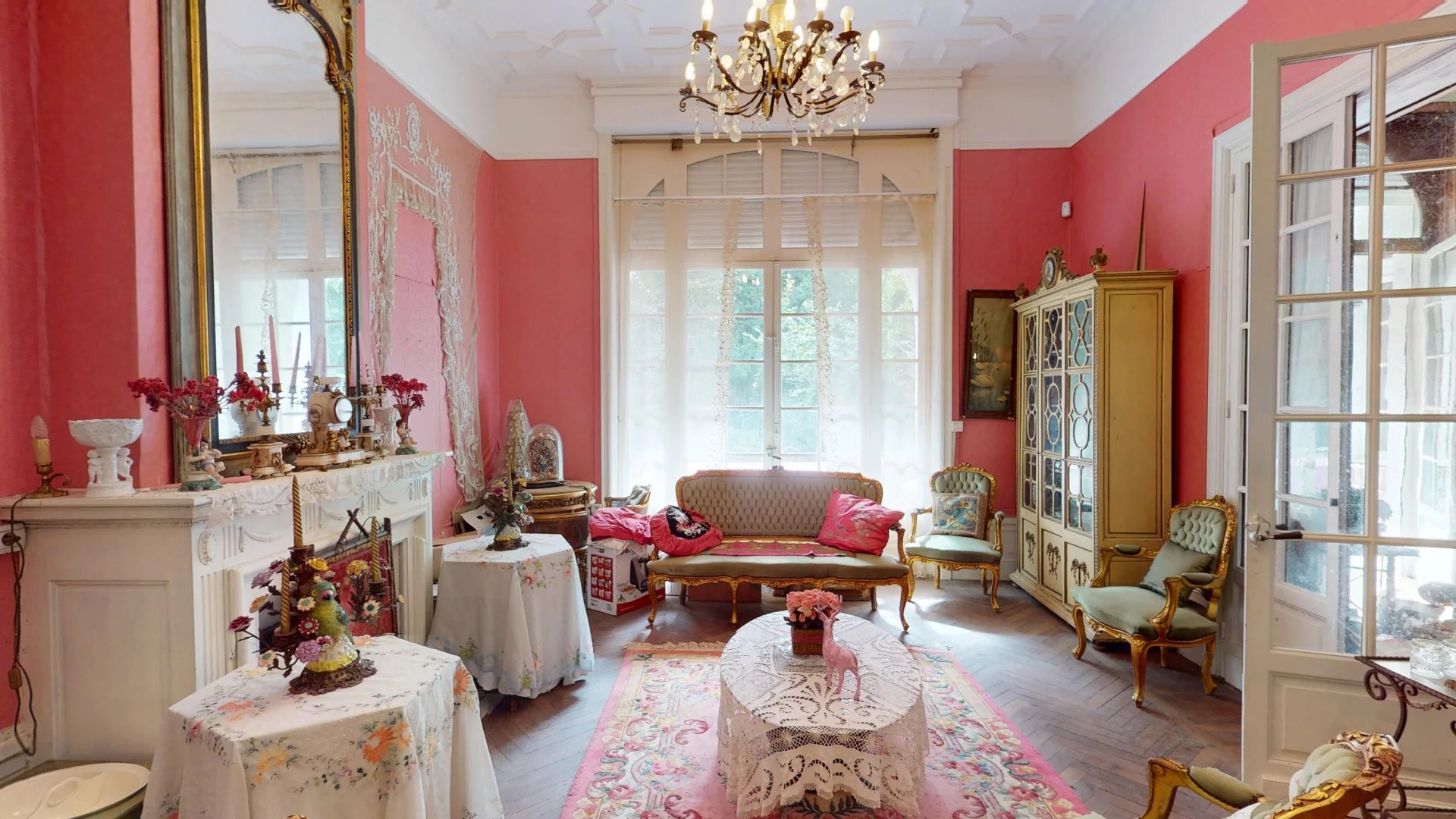 Montauban, Occitanie, 82000, FR, 8 Bedrooms Bedrooms, ,Residential,For Sale,1998333