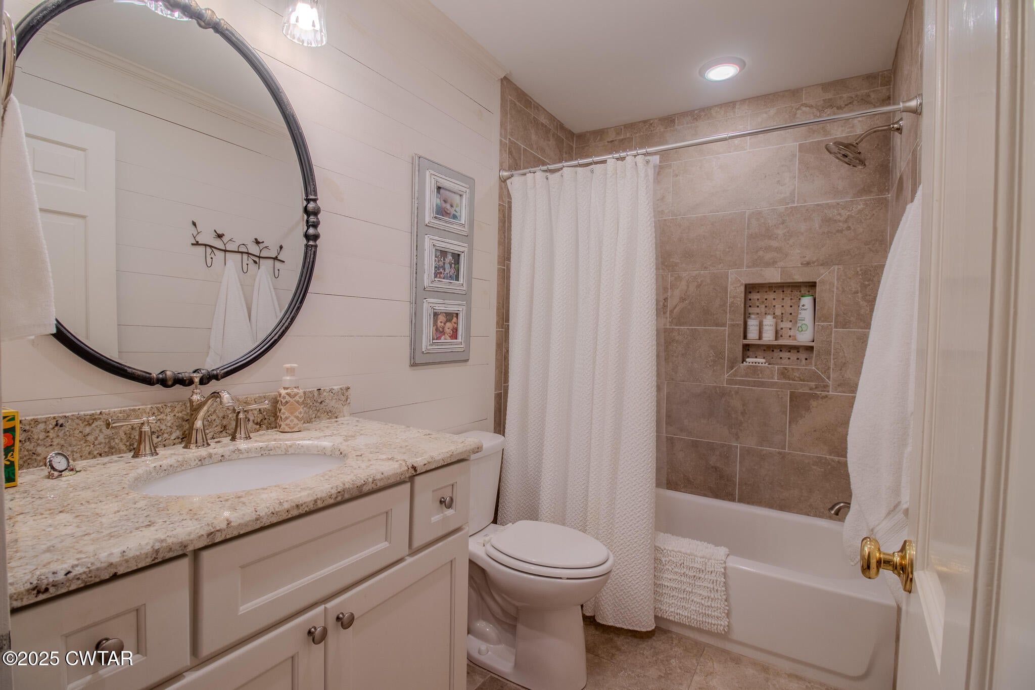 Brownsville, Tennessee, 38012, United States, 5 Bedrooms Bedrooms, ,4 BathroomsBathrooms,Residential,For Sale,1894795