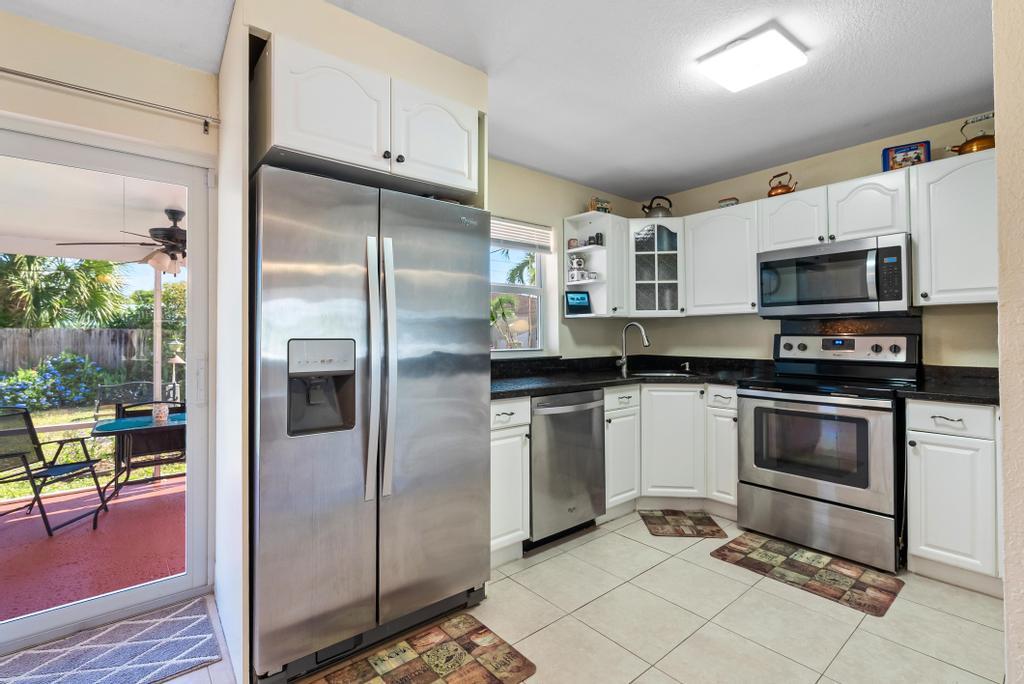 Deerfield Beach, Florida, 33441, United States, 2 Bedrooms Bedrooms, ,2 BathroomsBathrooms,Residential,For Sale,1995826