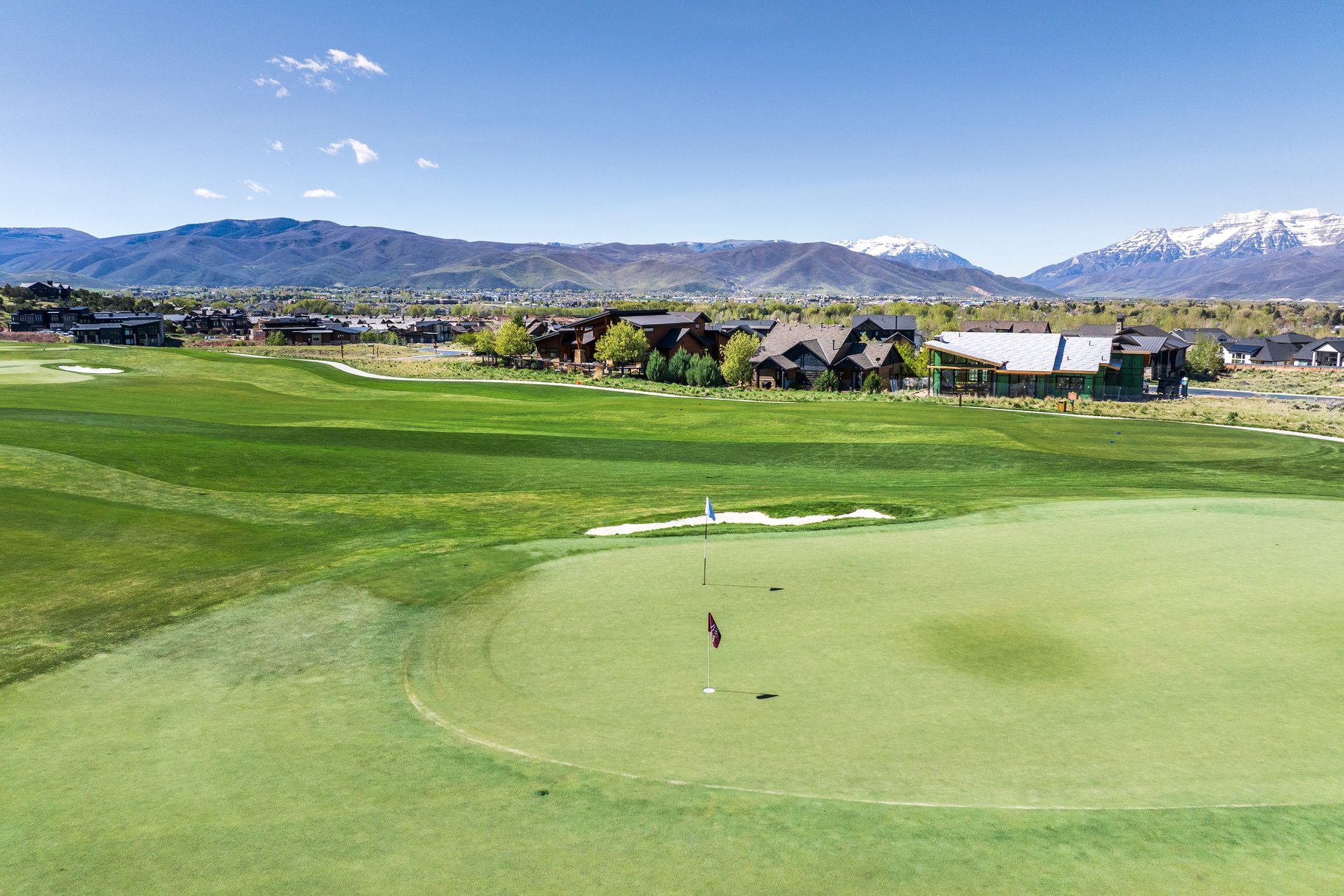  Golf Course Living with Membership Opportunity - 物件實景